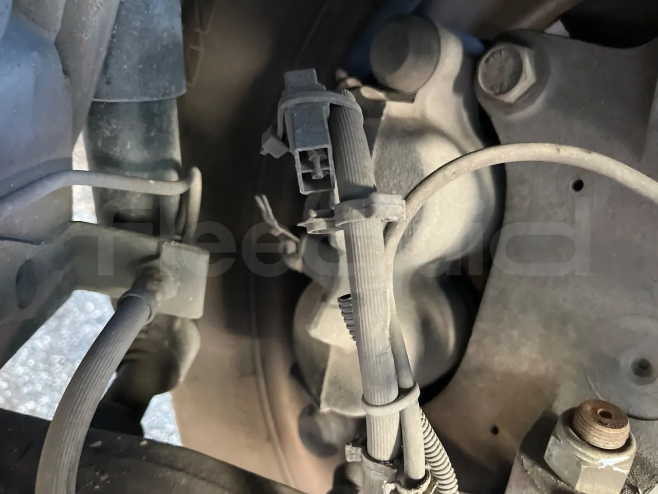 Iveco 65C JBN - EUR3 - 122kW - 6.9m - front brake calipers right