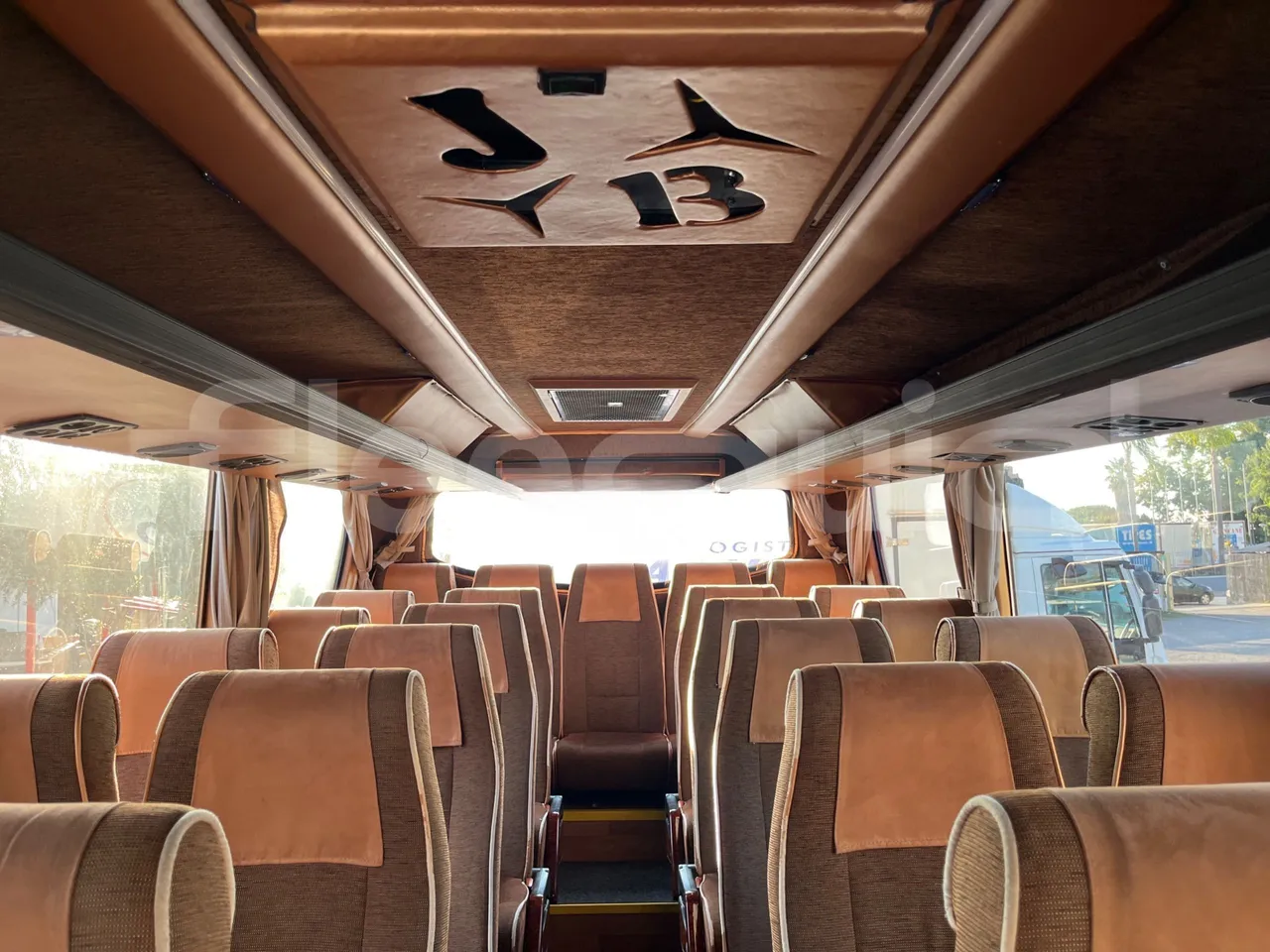 Iveco 65C JBN - EUR3 - 122kW - 6.9m - reverse view middle aisle