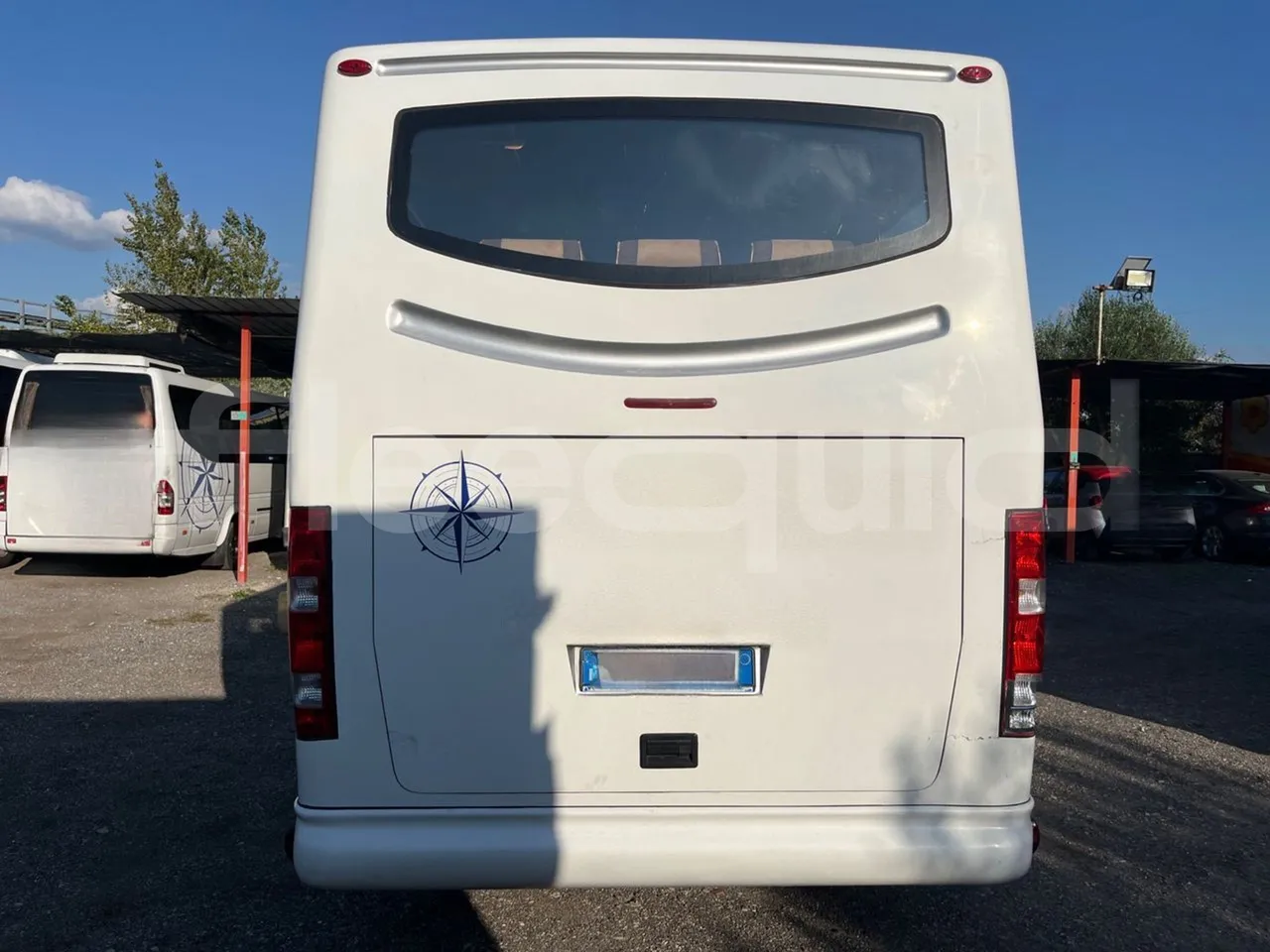 Iveco 65C JBN - EUR3 - 122kW - 6.9m - rear hatch closed