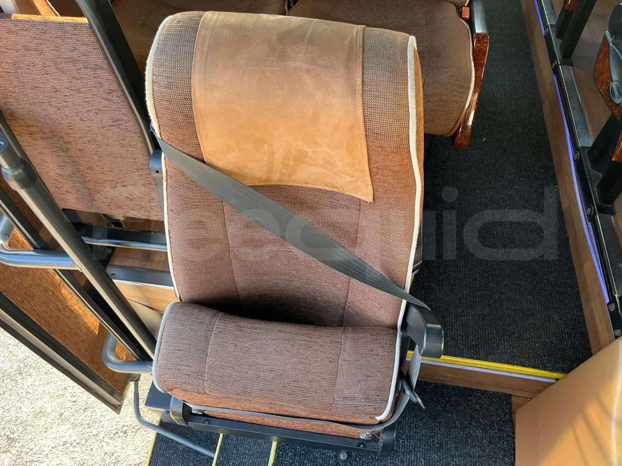 Iveco 65C JBN - EUR3 - 122kW - 6.9m - hostess seat photo
