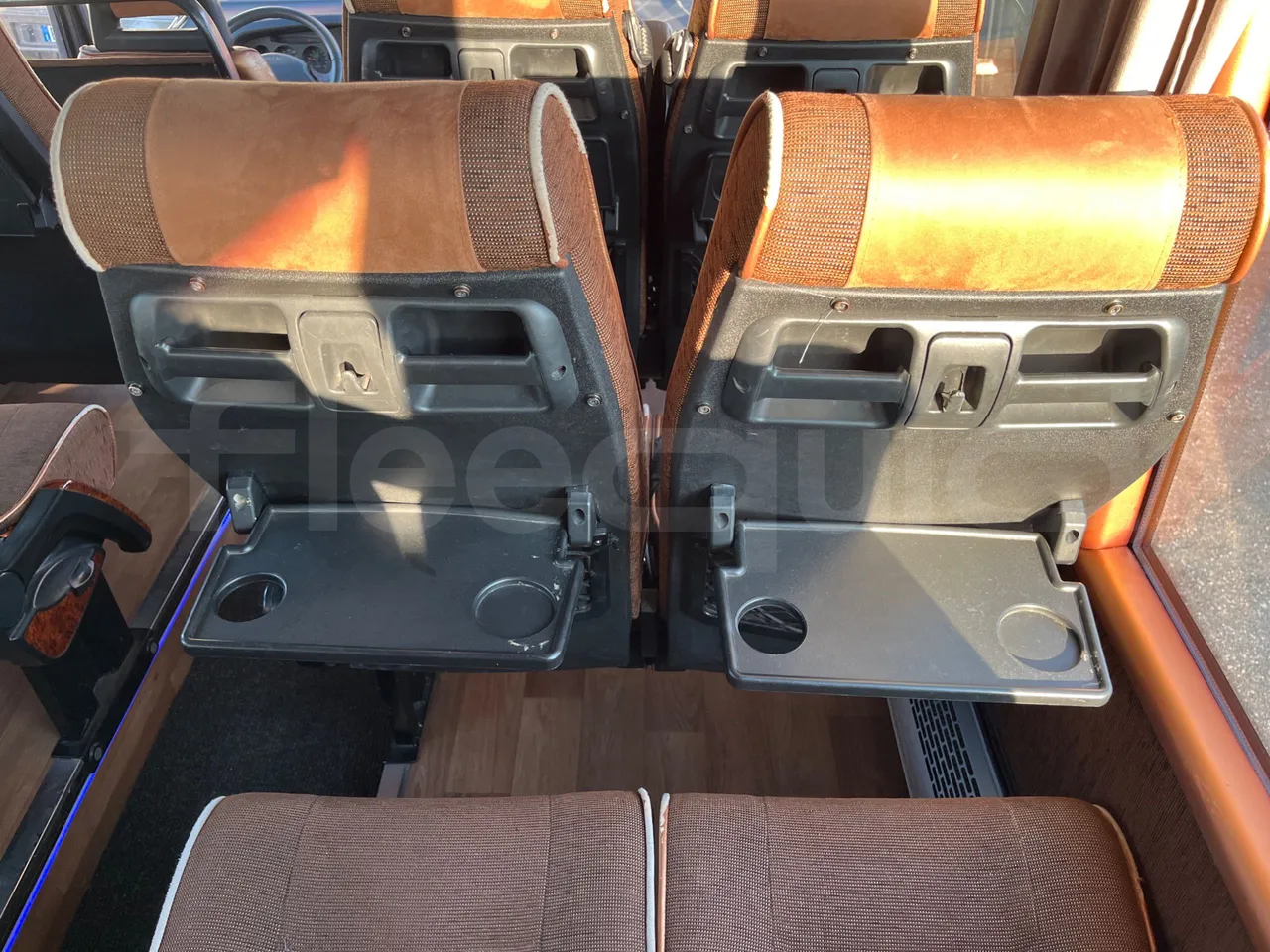 Iveco 65C JBN - EUR3 - 122kW - 6.9m - table detail photo