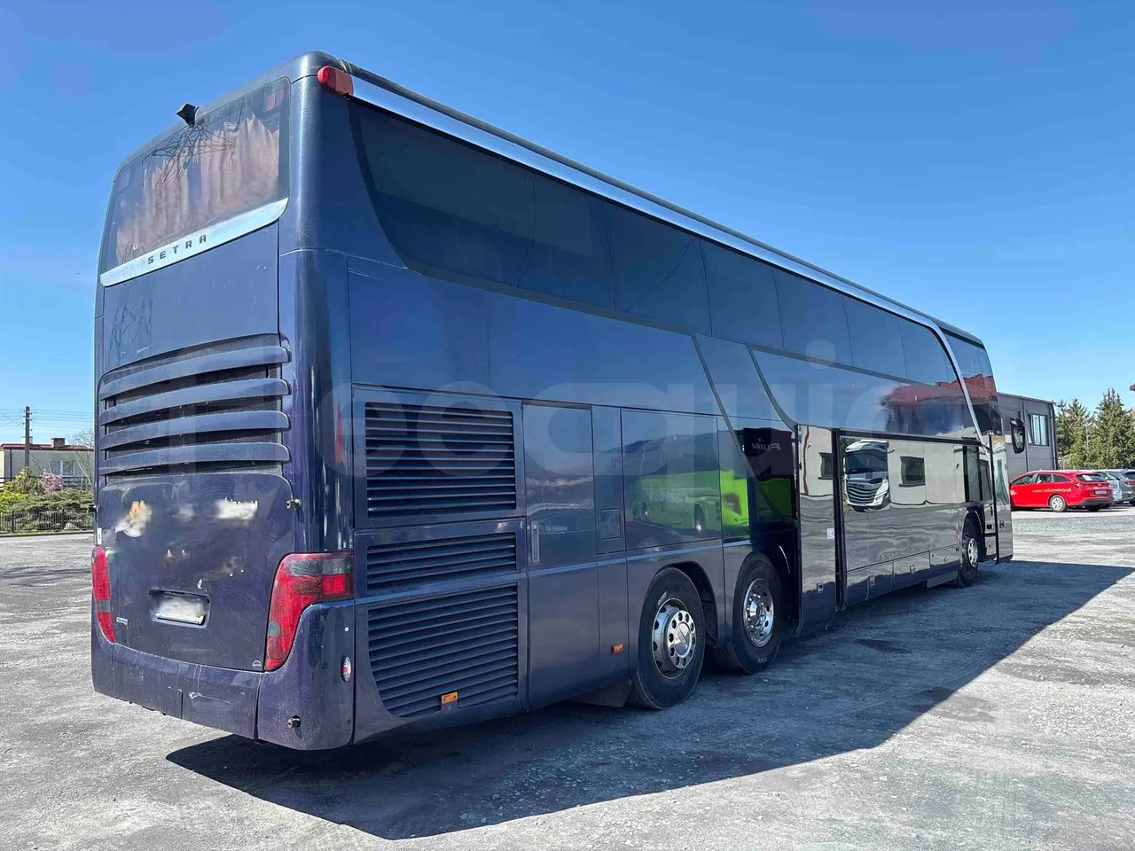 Setra S431 DT - Euro5 - 370kW - 13.890mt - 3/4 right rear doors open