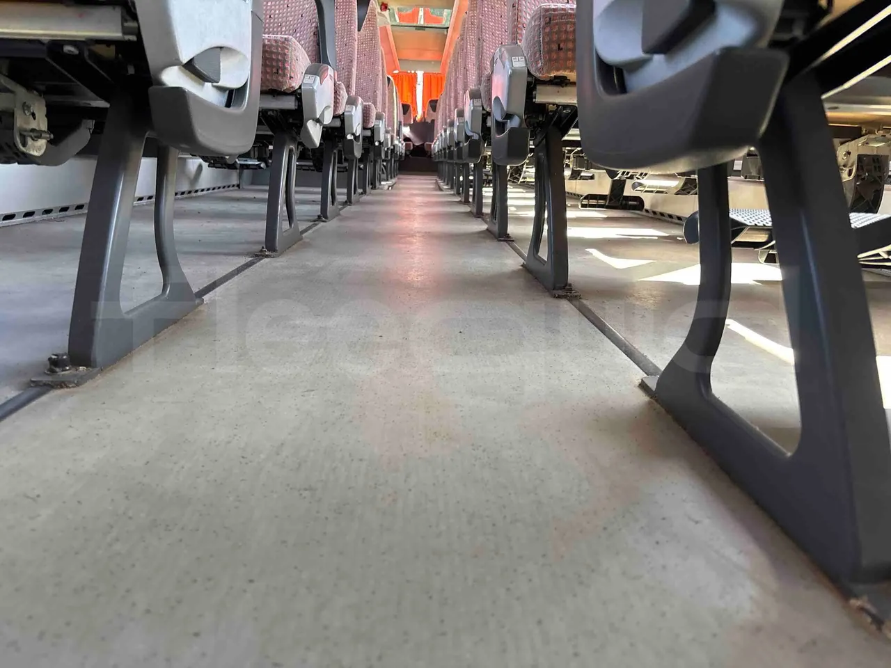 Setra S431 DT - Euro5 - 370kW - 13.890mt - seat brackets photo