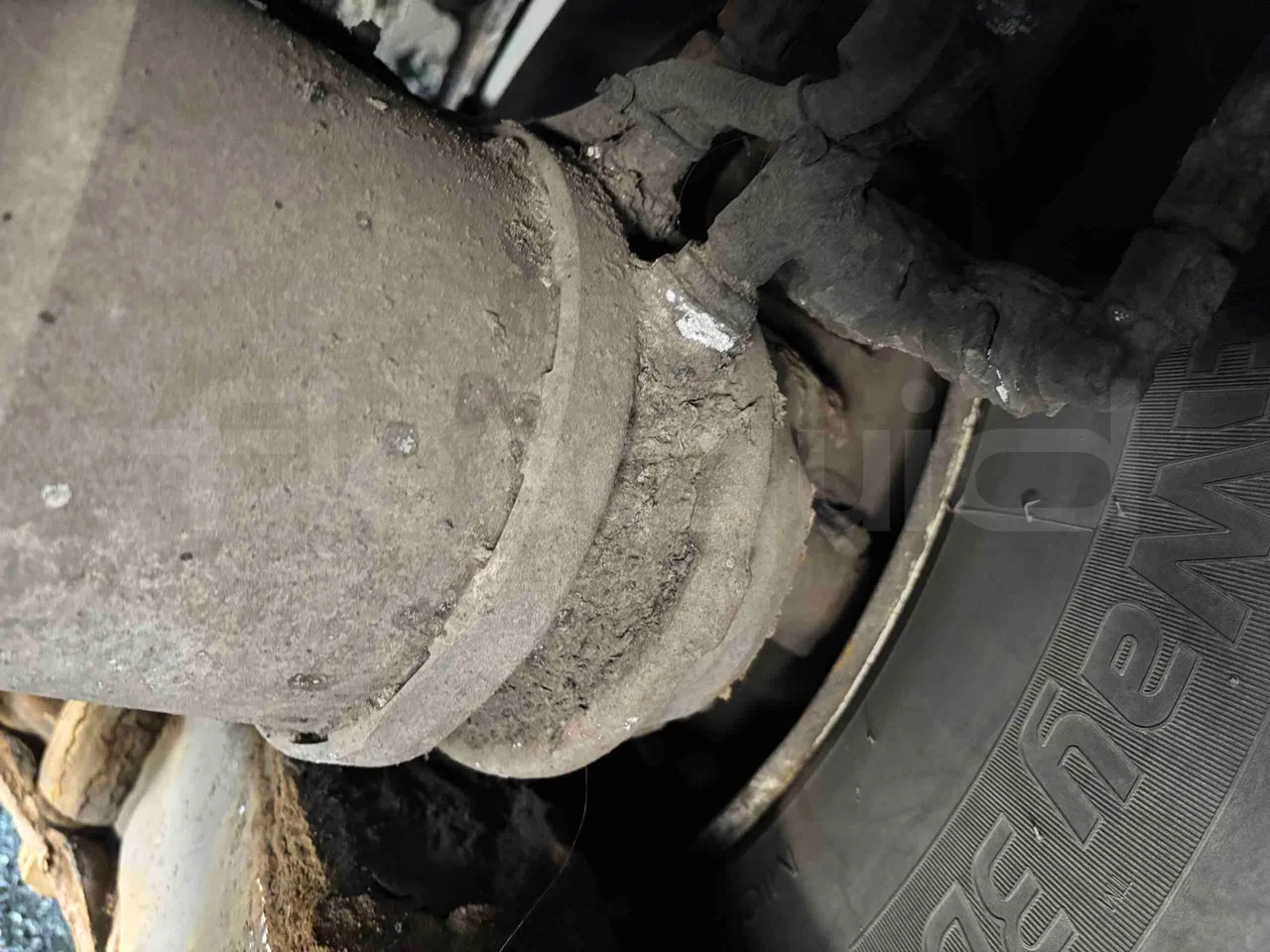 Setra S431 DT - Euro5 - 370kW - 13.890mt - axle 2 caliper brakes right