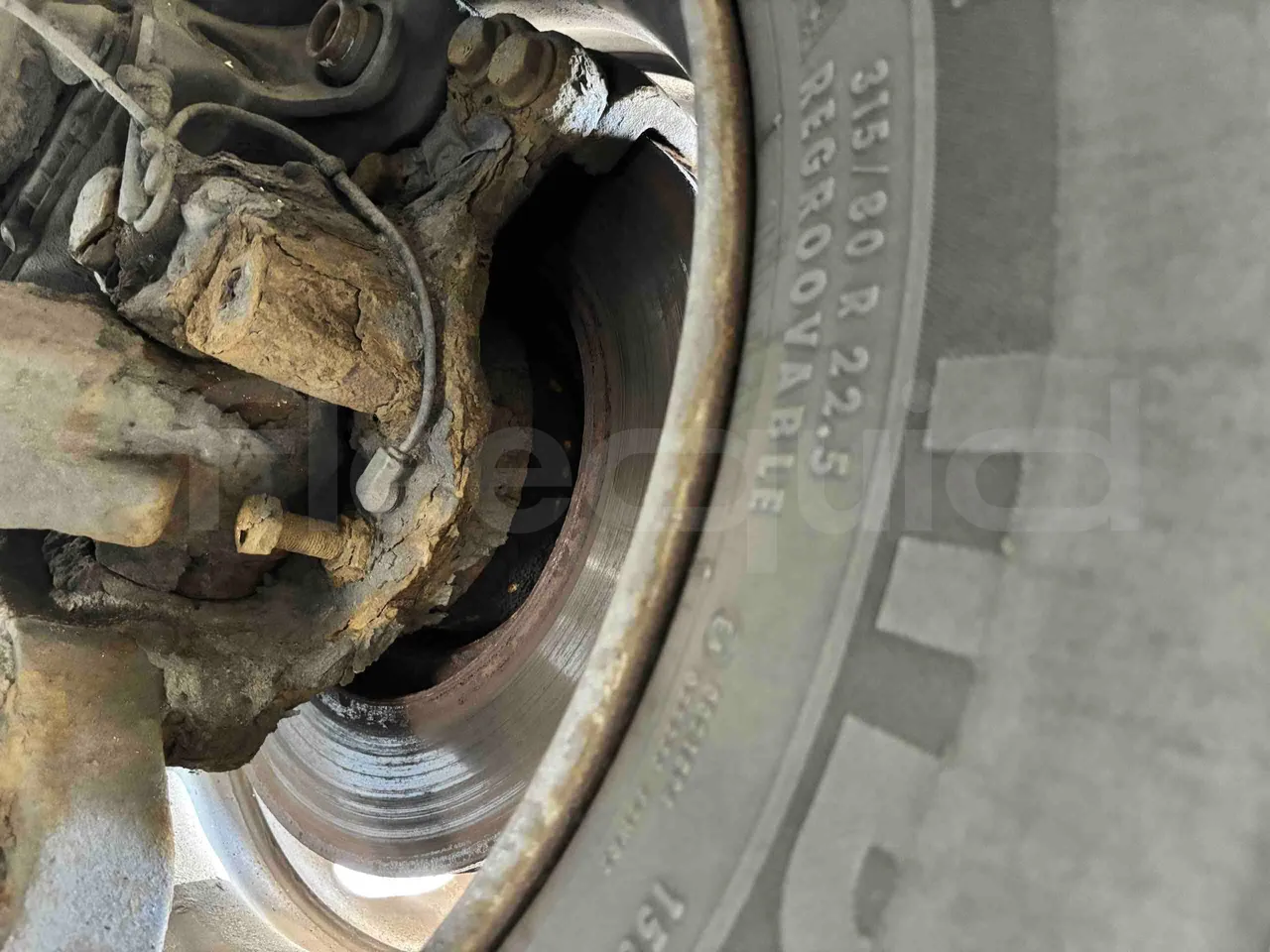 Setra S431 DT - Euro5 - 370kW - 13.890mt - axel 3 discs left