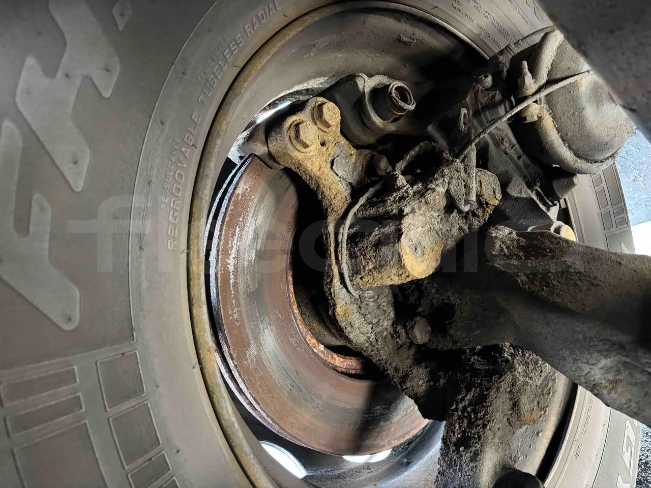 Setra S431 DT - Euro5 - 370kW - 13.890mt - axel 3  discs right