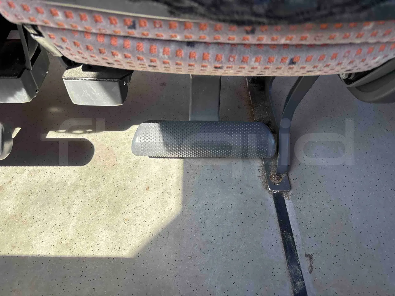 Setra S431 DT - Euro5 - 370kW - 13.890mt - footrest detail photo