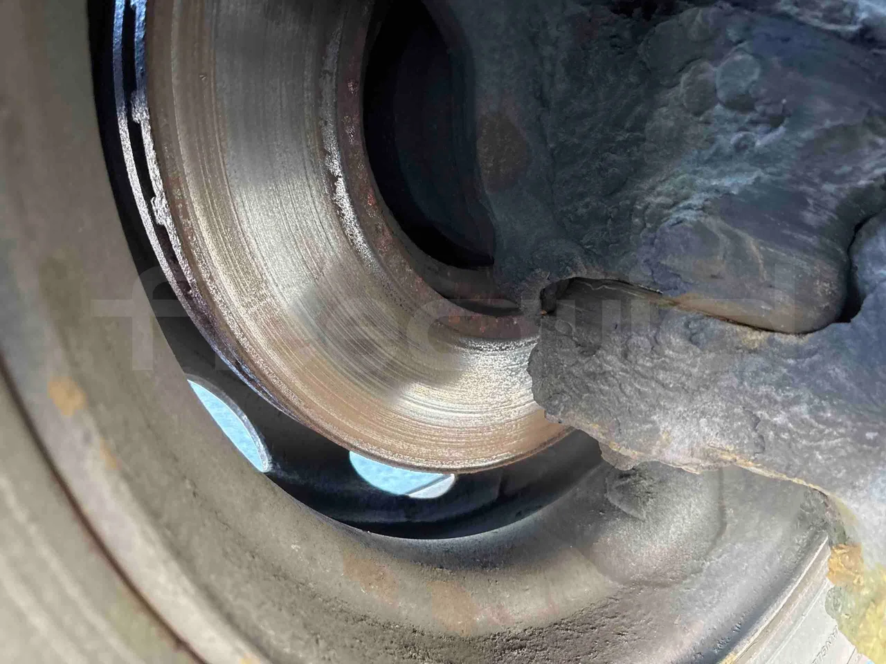 Setra S431 DT - Euro5 - 370kW - 13.890mt - front discs right