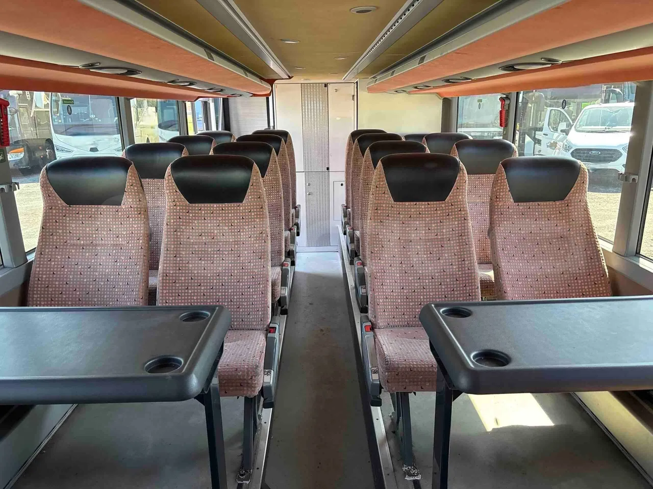 Setra S431 DT - Euro5 - 370kW - 13.890mt - reverse view middle aisle