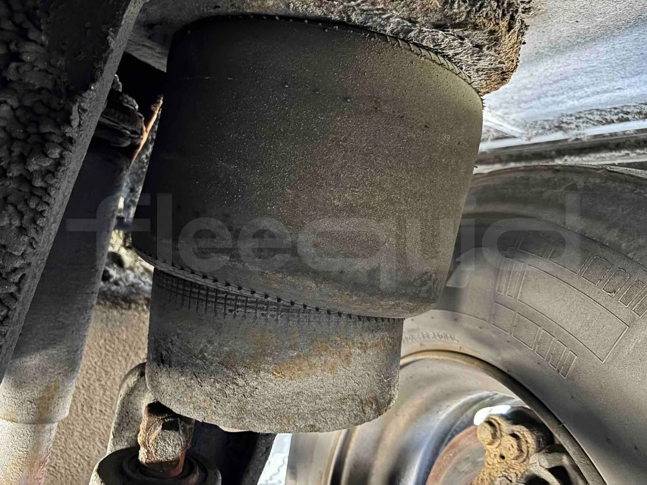 Setra S431 DT - Euro5 - 370kW - 13.890mt - axle 3 air springs 1 right