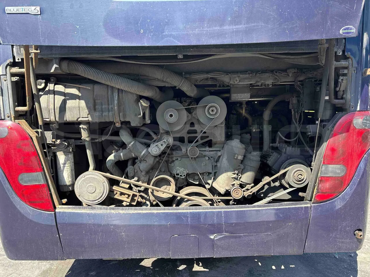 Setra S431 DT - Euro5 - 370kW - 13.890mt - rear hatch open