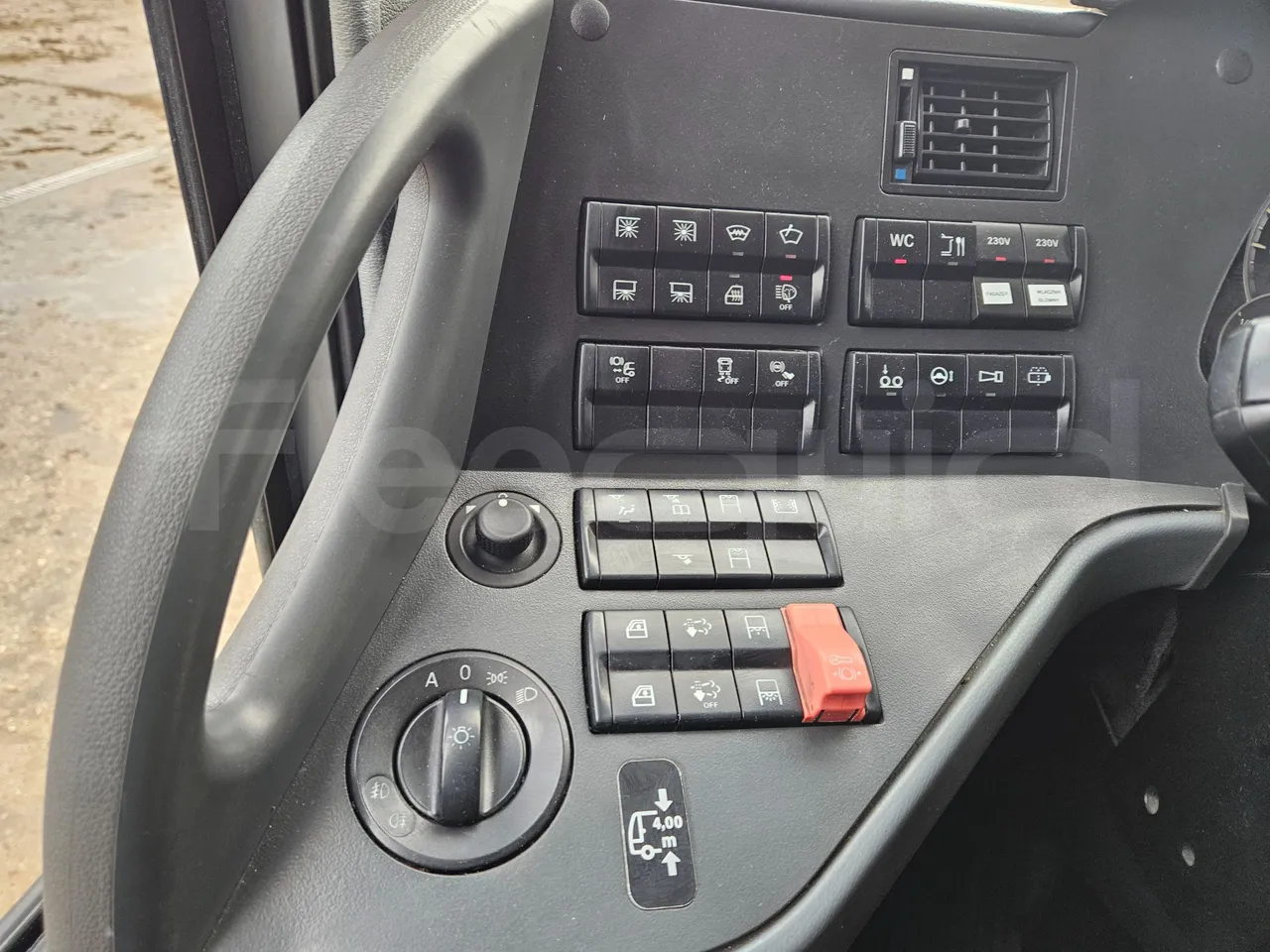 Setra S431 DT - Euro6 - 375kW - 13.890mt - onboard devices 1