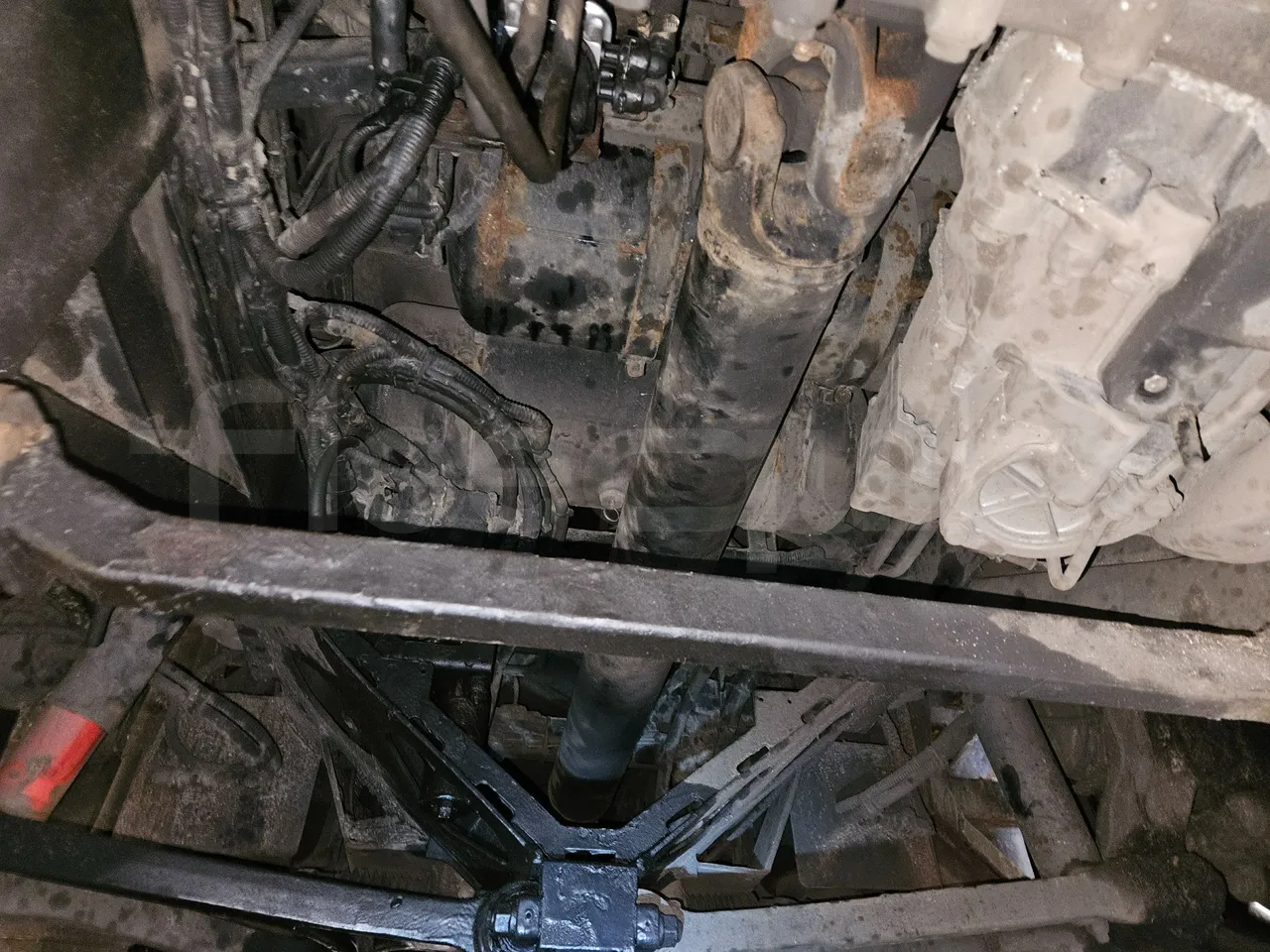 Setra S431 DT - Euro6 - 375kW - 13.890mt - driveshaft photo