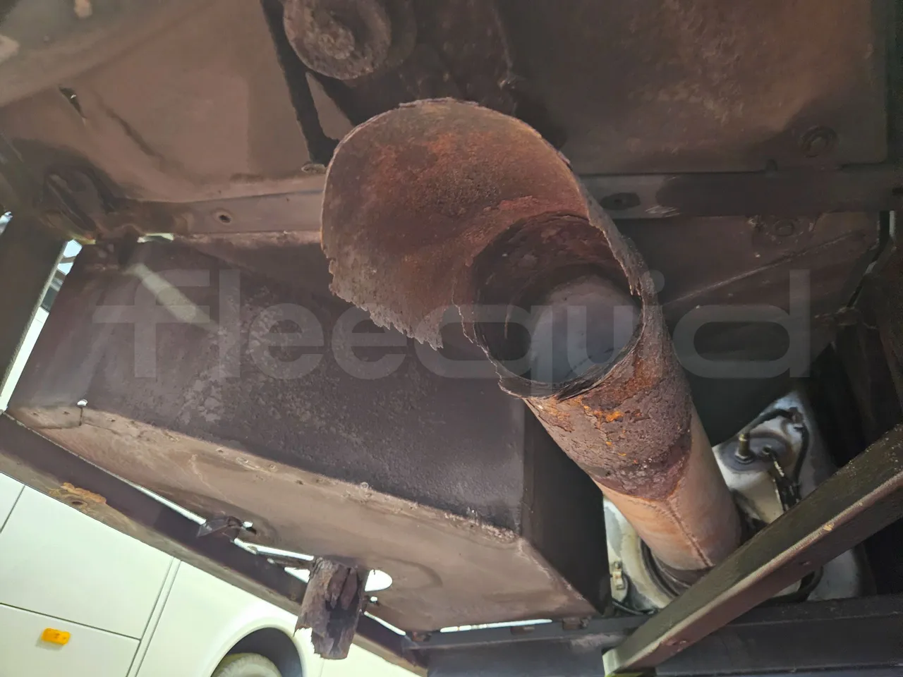 Setra S431 DT - Euro6 - 375kW - 13.890mt - exhaust photo