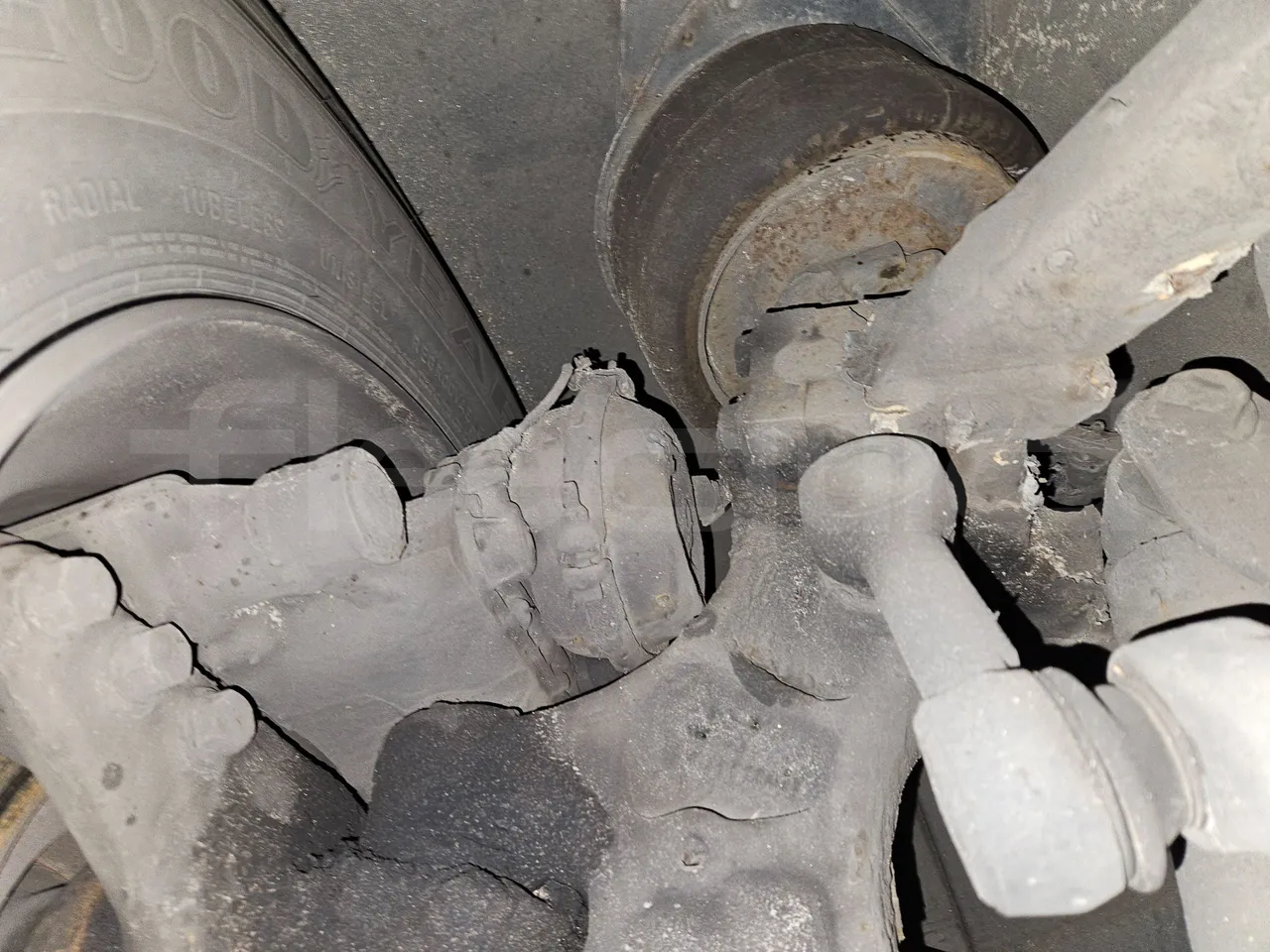 Setra S431 DT - Euro6 - 375kW - 13.890mt - front brake calipers right