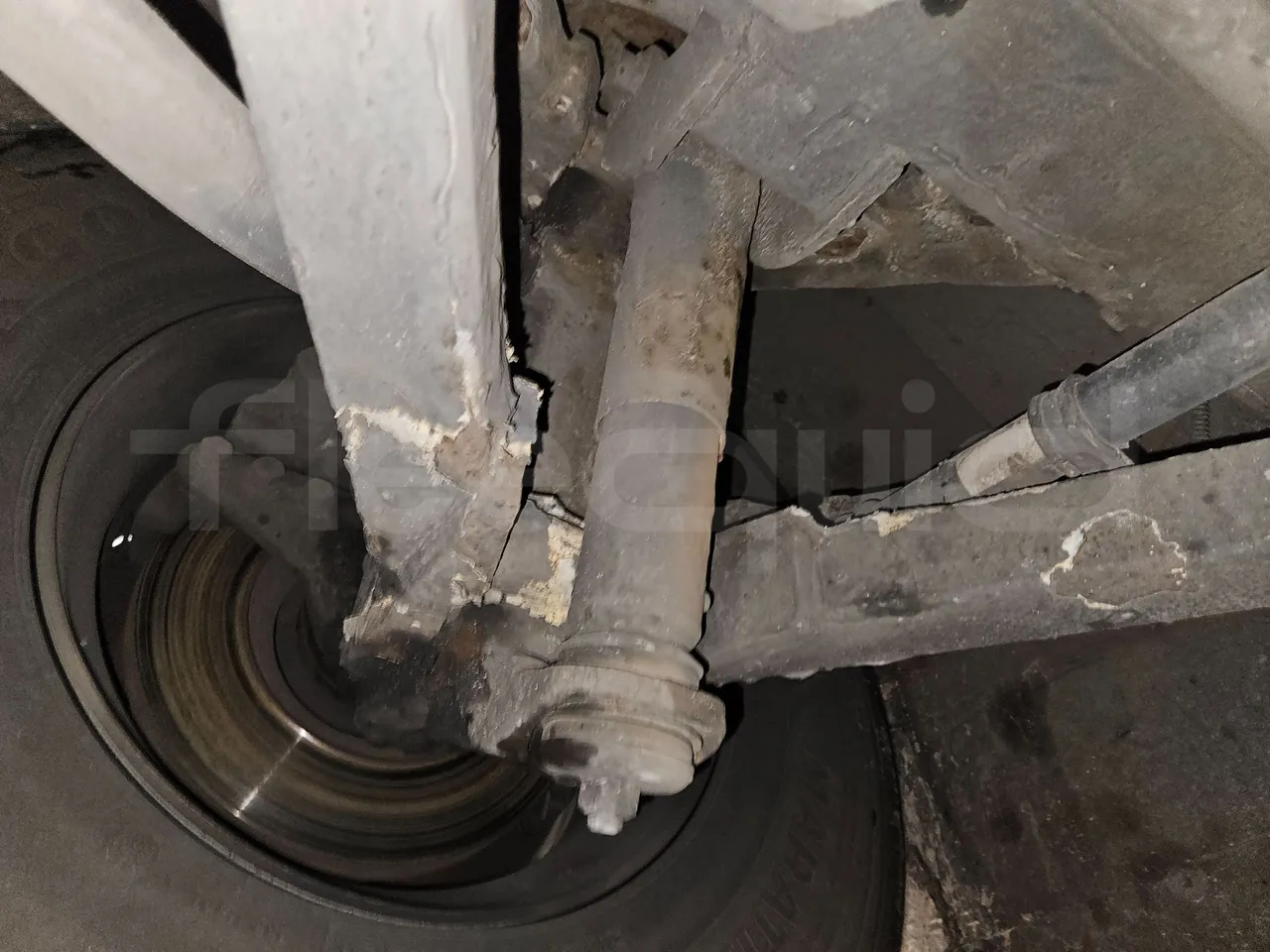 Setra S431 DT - Euro6 - 375kW - 13.890mt - front shock absorbers right