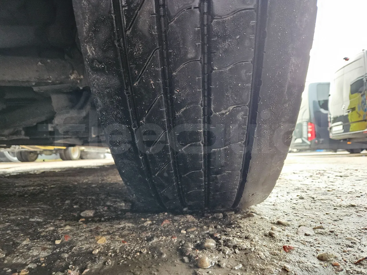 Setra S431 DT - Euro6 - 375kW - 13.890mt - tread condition front tires left