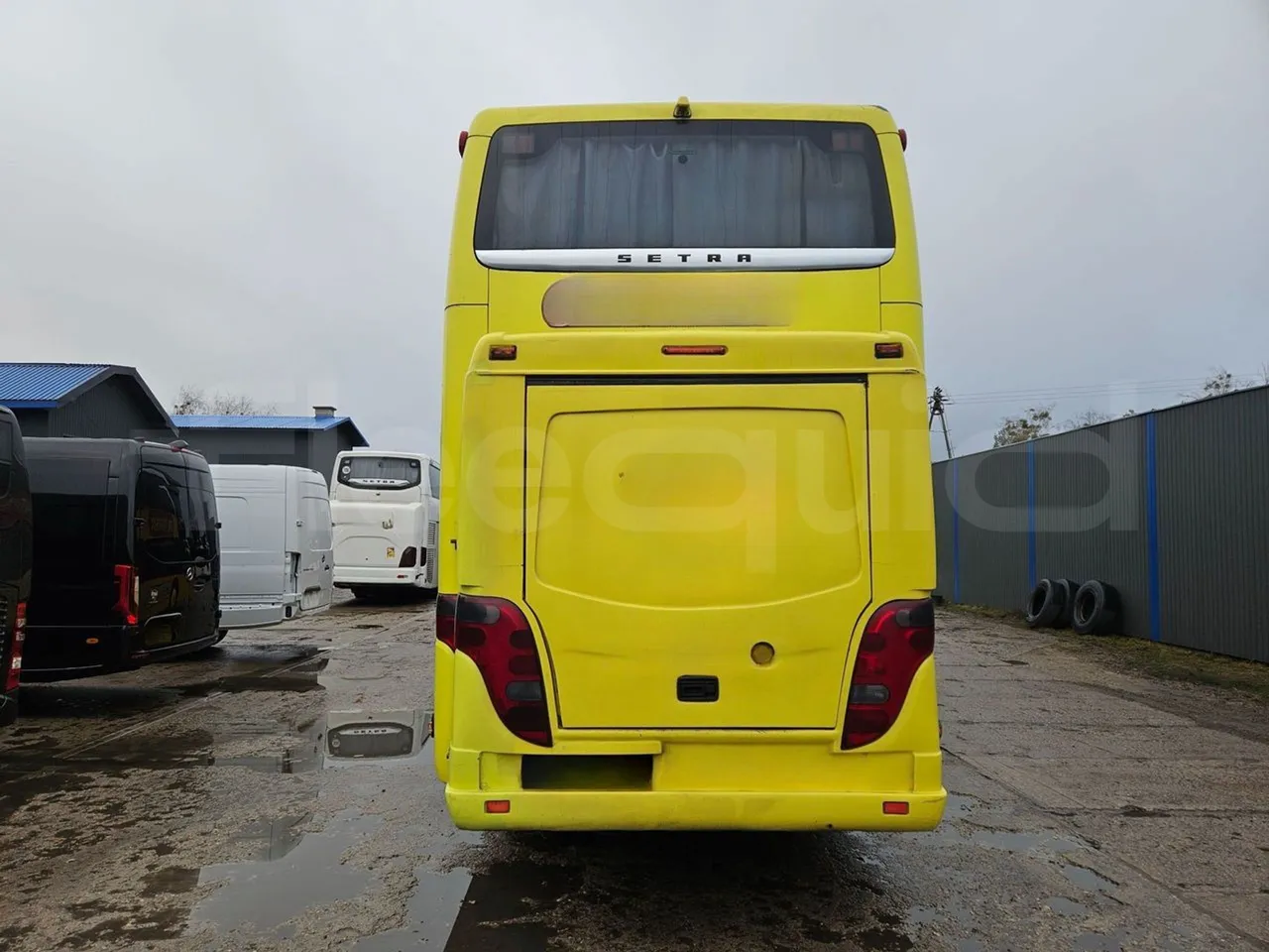 Setra S431 DT - Euro6 - 375kW - 13.890mt - rear hatch closed