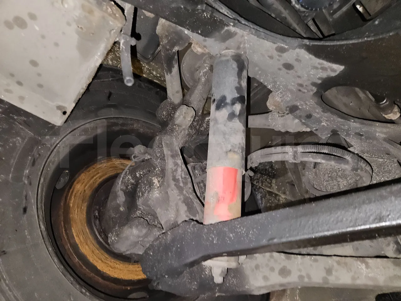 Setra S431 DT - Euro6 - 375kW - 13.890mt - axel 3 shock absorbers 1 left