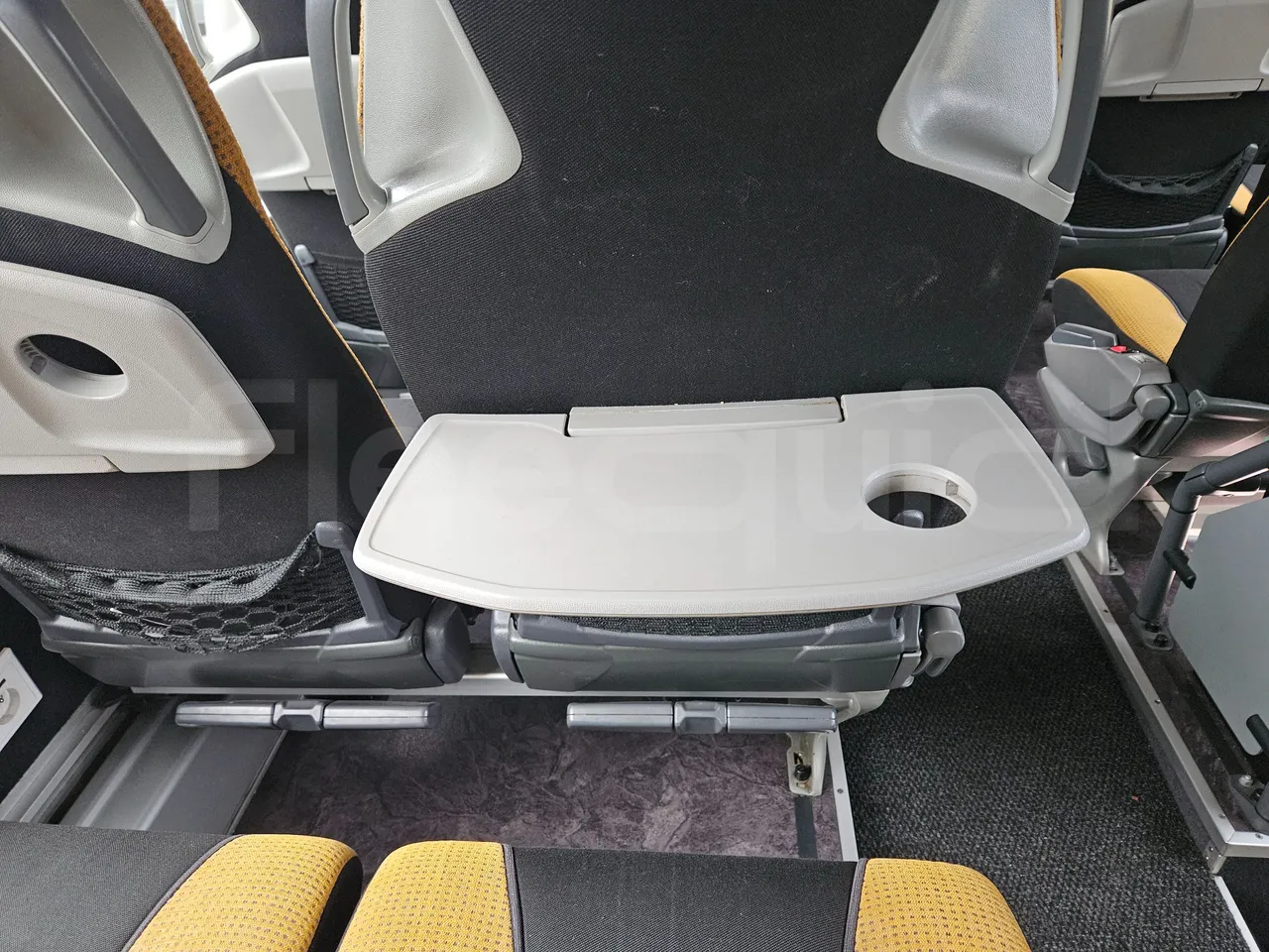 Setra S431 DT - Euro6 - 375kW - 13.890mt - table detail photo