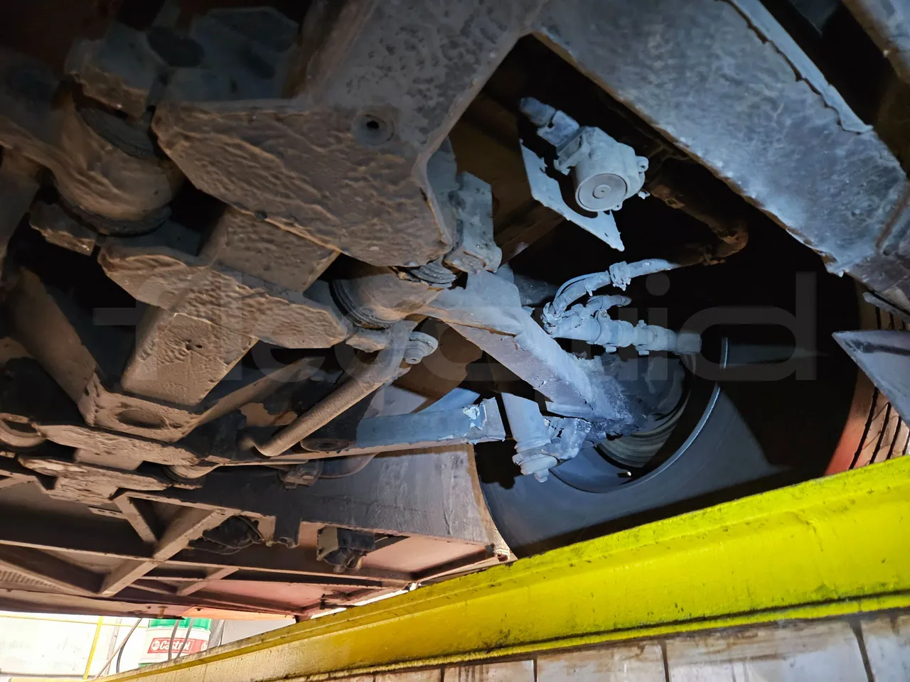 Setra S431 DT - Euro6 - 375kW - 13.890mt - front axle left side