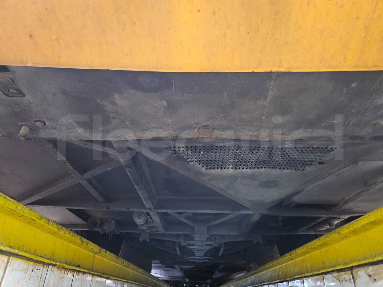 Setra S431 DT - Euro6 - 375kW - 13.890mt - front undercarriage from front