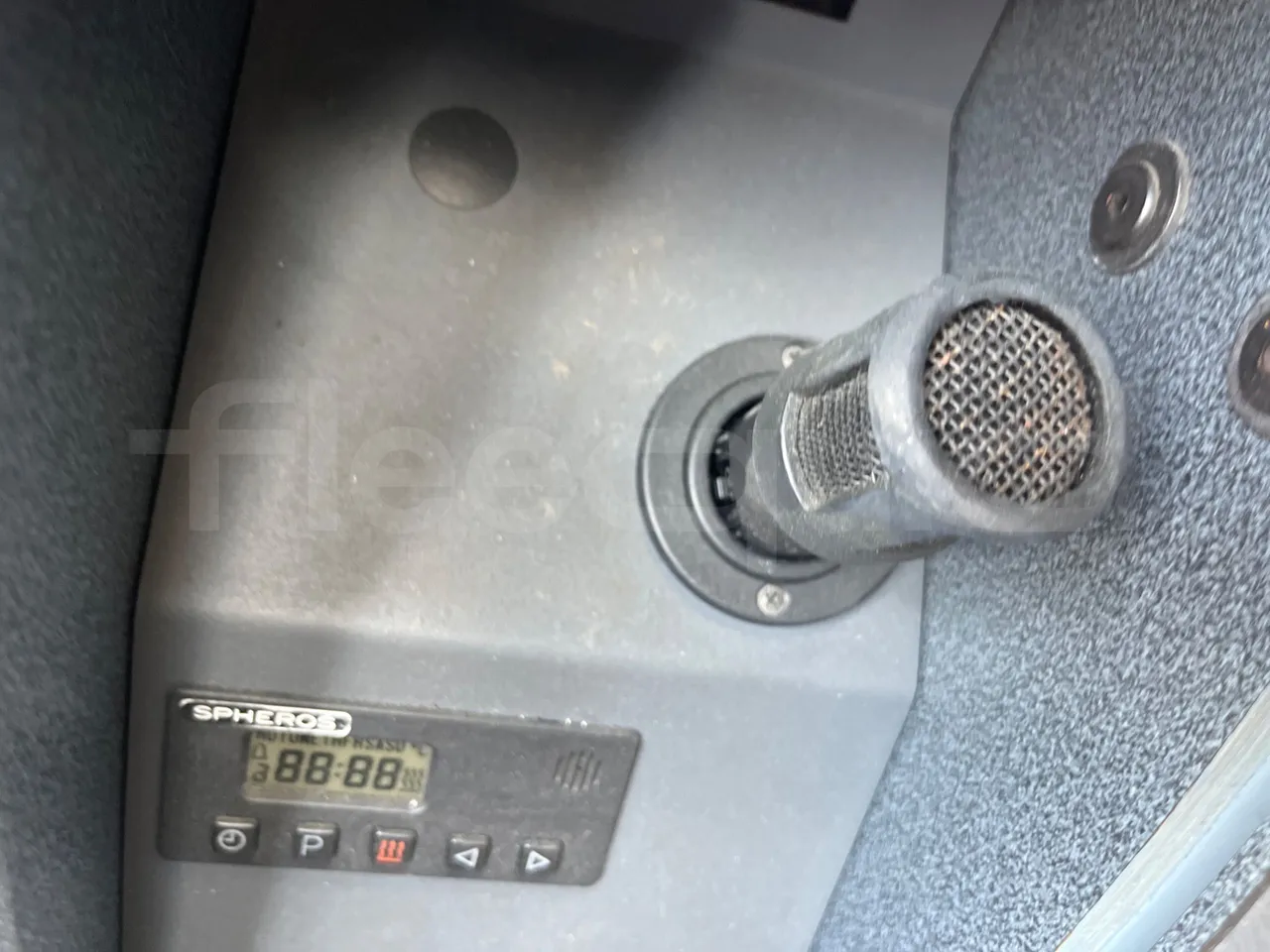 Volvo 9700 B4SC  - Euro6 - 323kW - 12.300mt - hostes microphone accessories photo