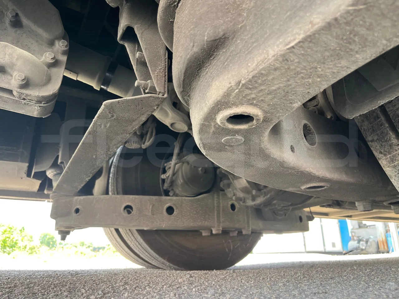 Volvo 9700 B4SC  - Euro6 - 323kW - 12.300mt - axle 2 discs left