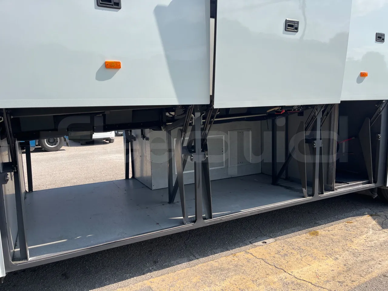 Volvo 9700 B4SC  - Euro6 - 323kW - 12.300mt - internal frame rust check