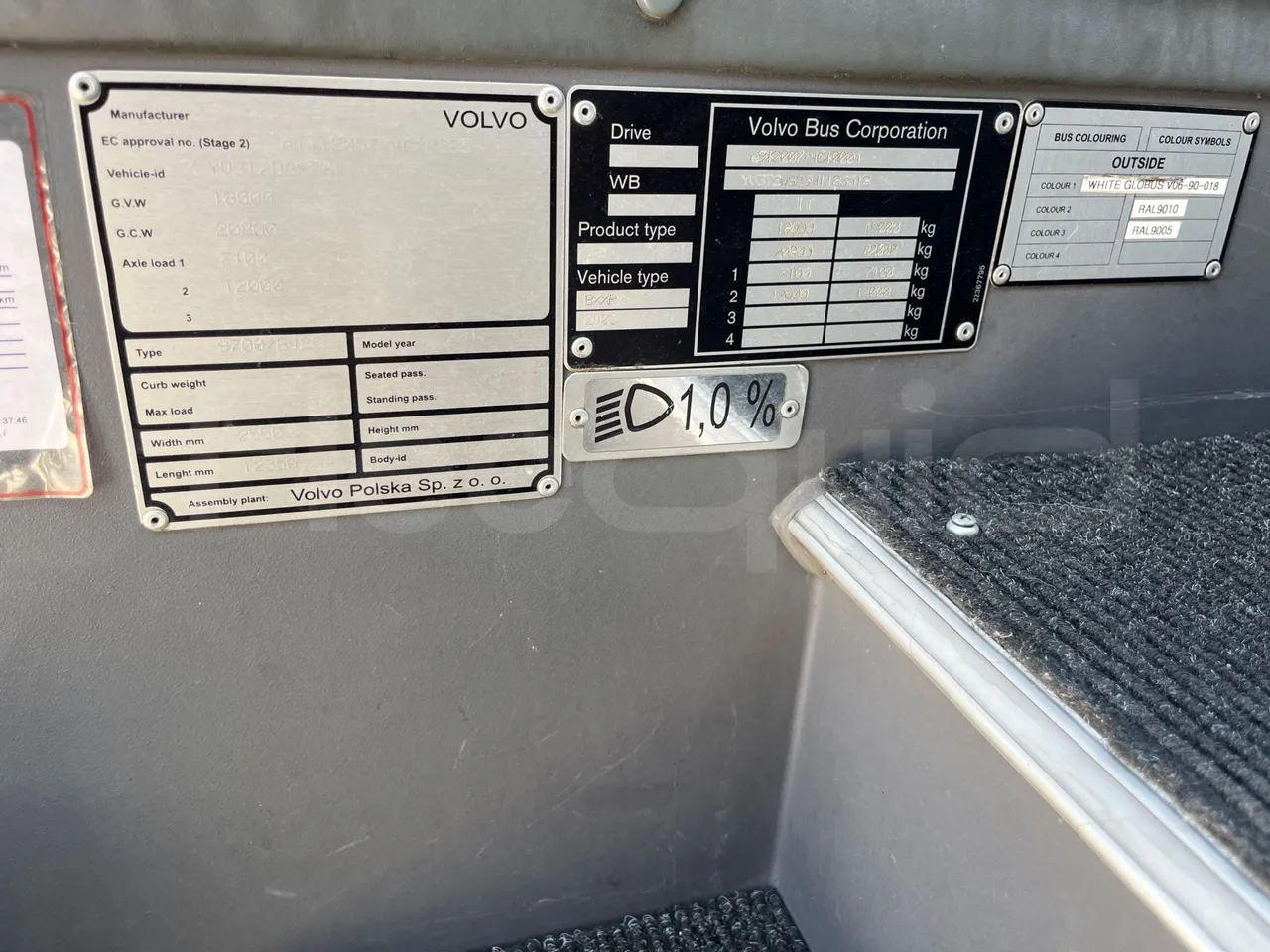 Volvo 9700 B4SC  - Euro6 - 323kW - 12.300mt - vehicle plate photo