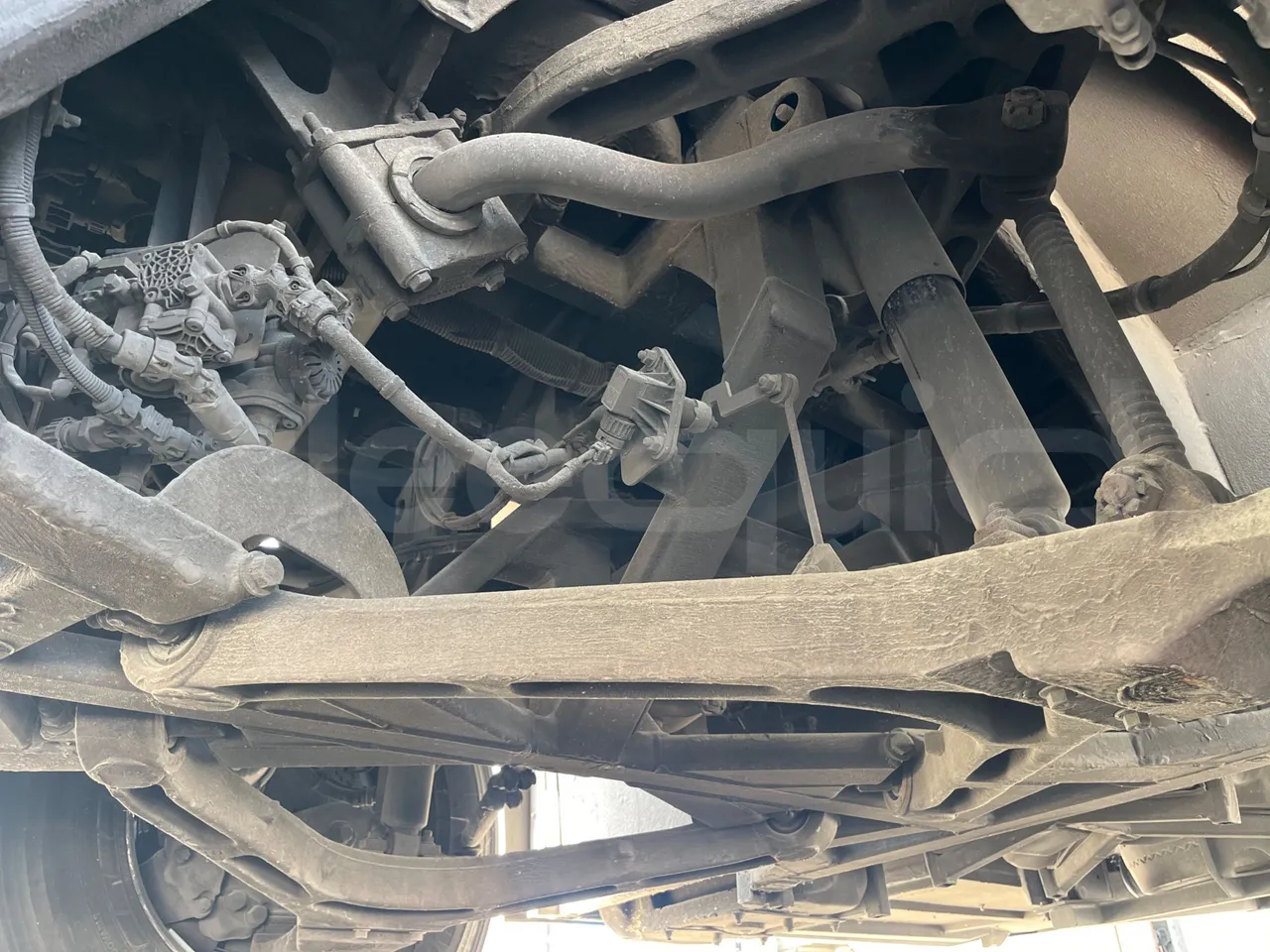 Volvo 9700 B4SC  - Euro6 - 323kW - 12.300mt - front axle central