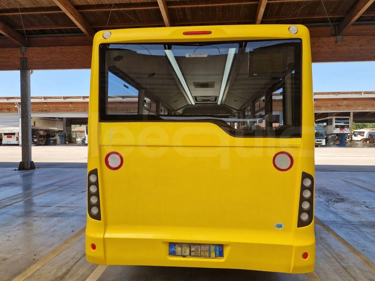 Iveco Indcar WGIVMY11 MOBI SCUOLABUS - EUR6 - 100Kw - 8,592m - rear hatch closed