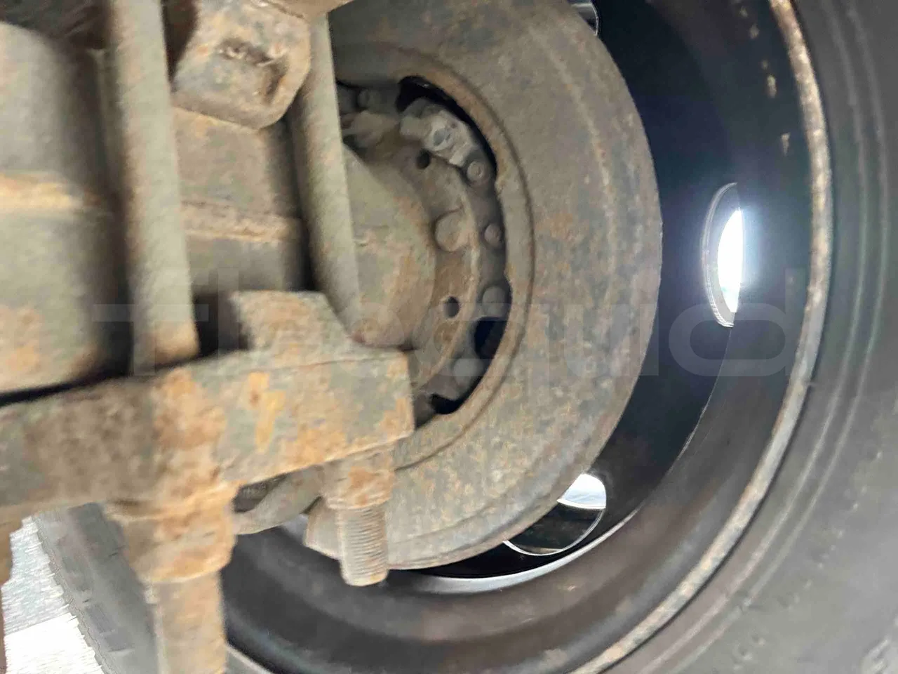 International PB10500 - axle 2 discs left