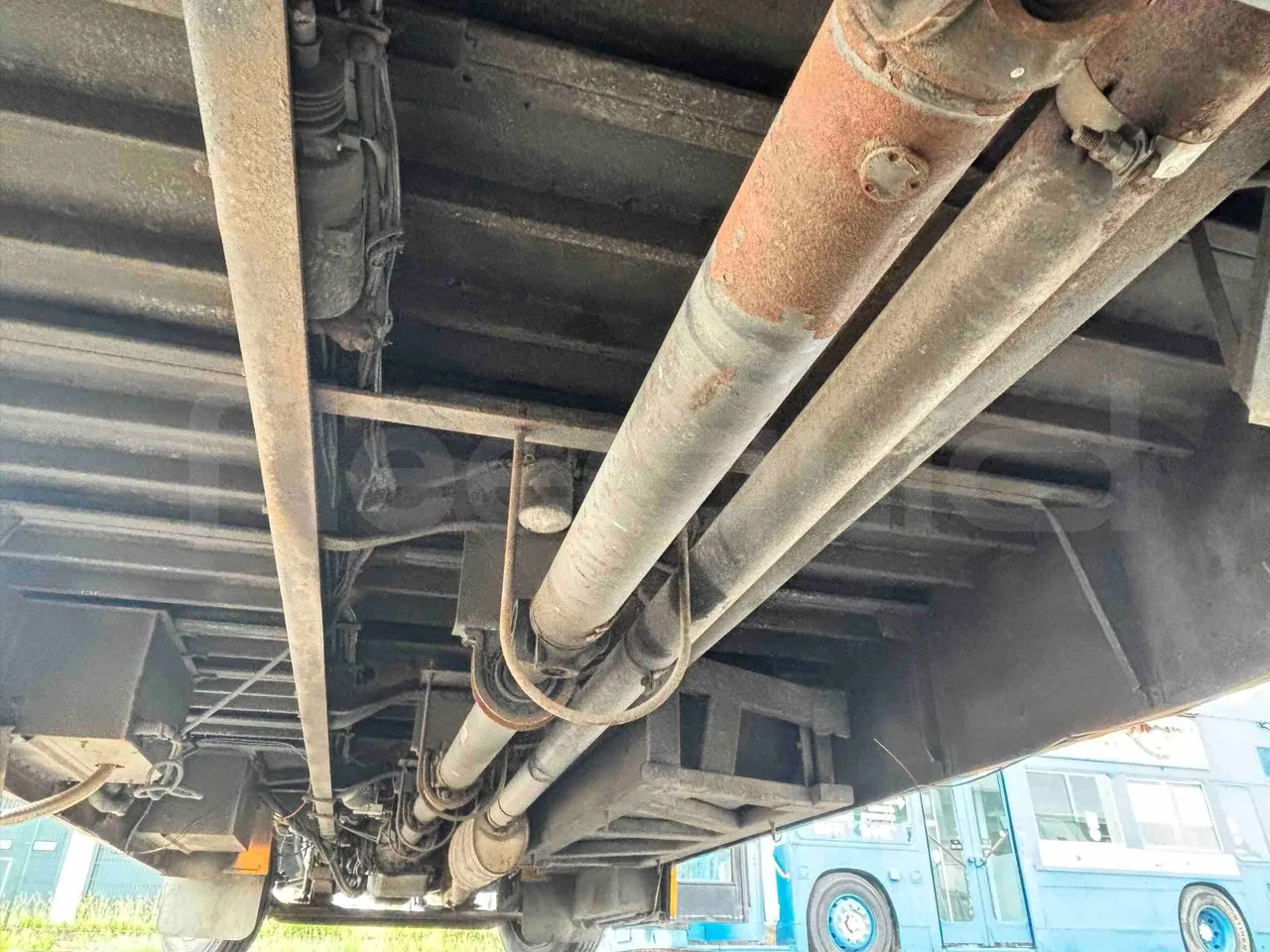 International PB10500 - driveshaft photo