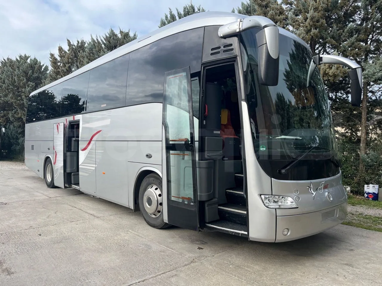 Irisbus 397E.12 397E.12 - Euro5 - 331kW -  12.410mt - 3/4 right rear doors closed