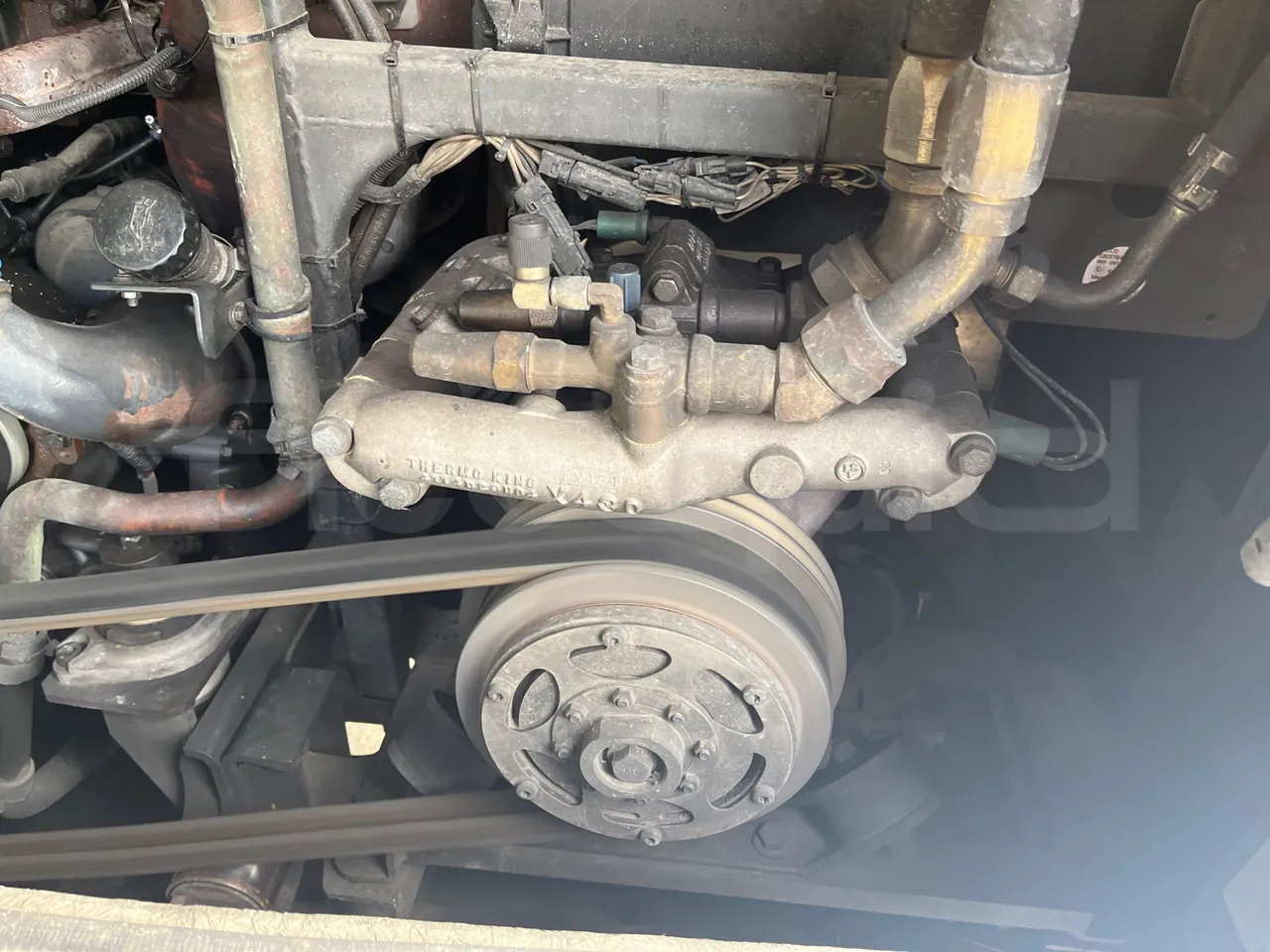 Irisbus 397E.12 397E.12 - Euro5 - 331kW -  12.410mt - air conditioning compressor