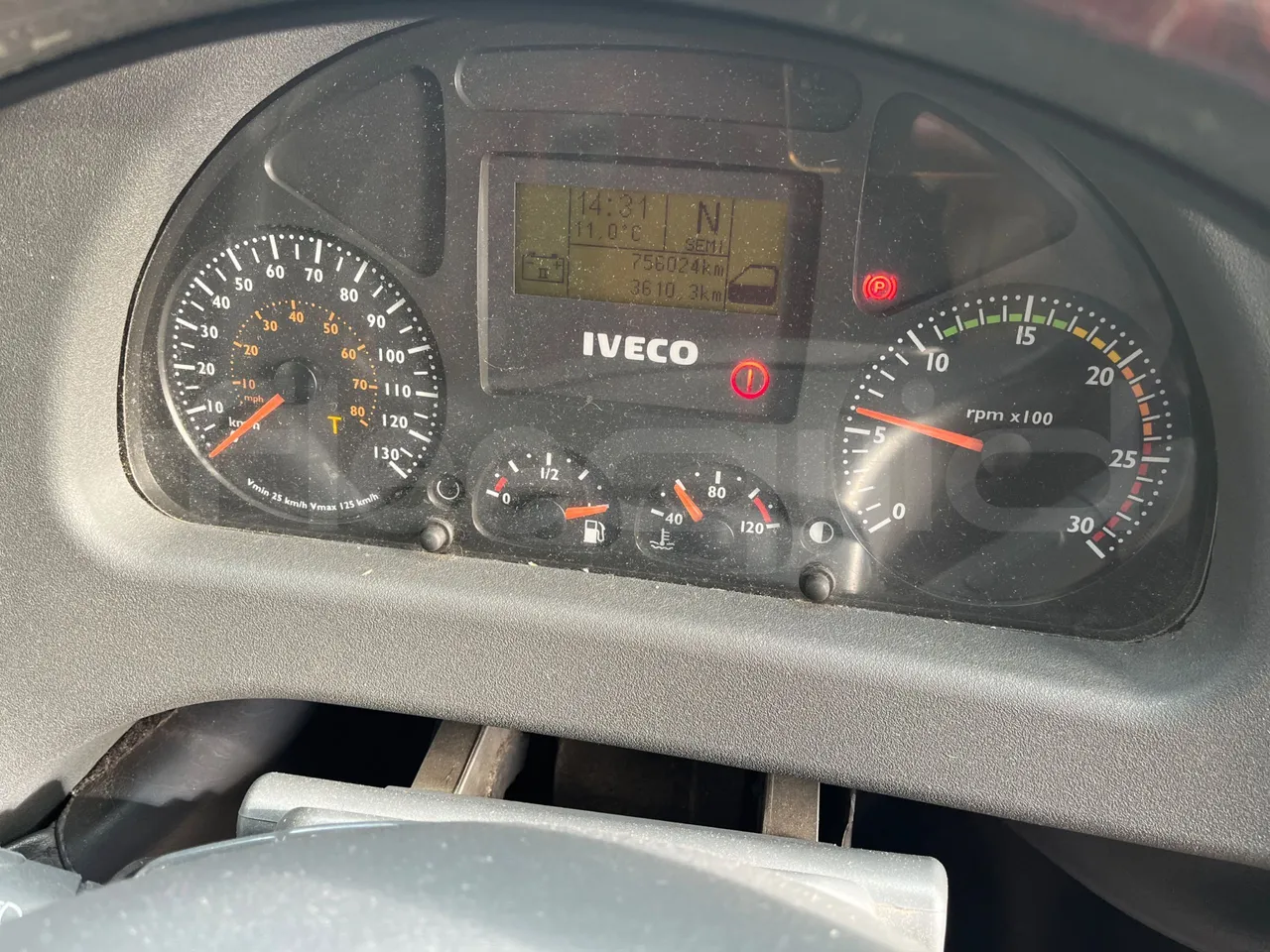 Irisbus 397E.12 397E.12 - Euro5 - 331kW -  12.410mt - dashboard lights on