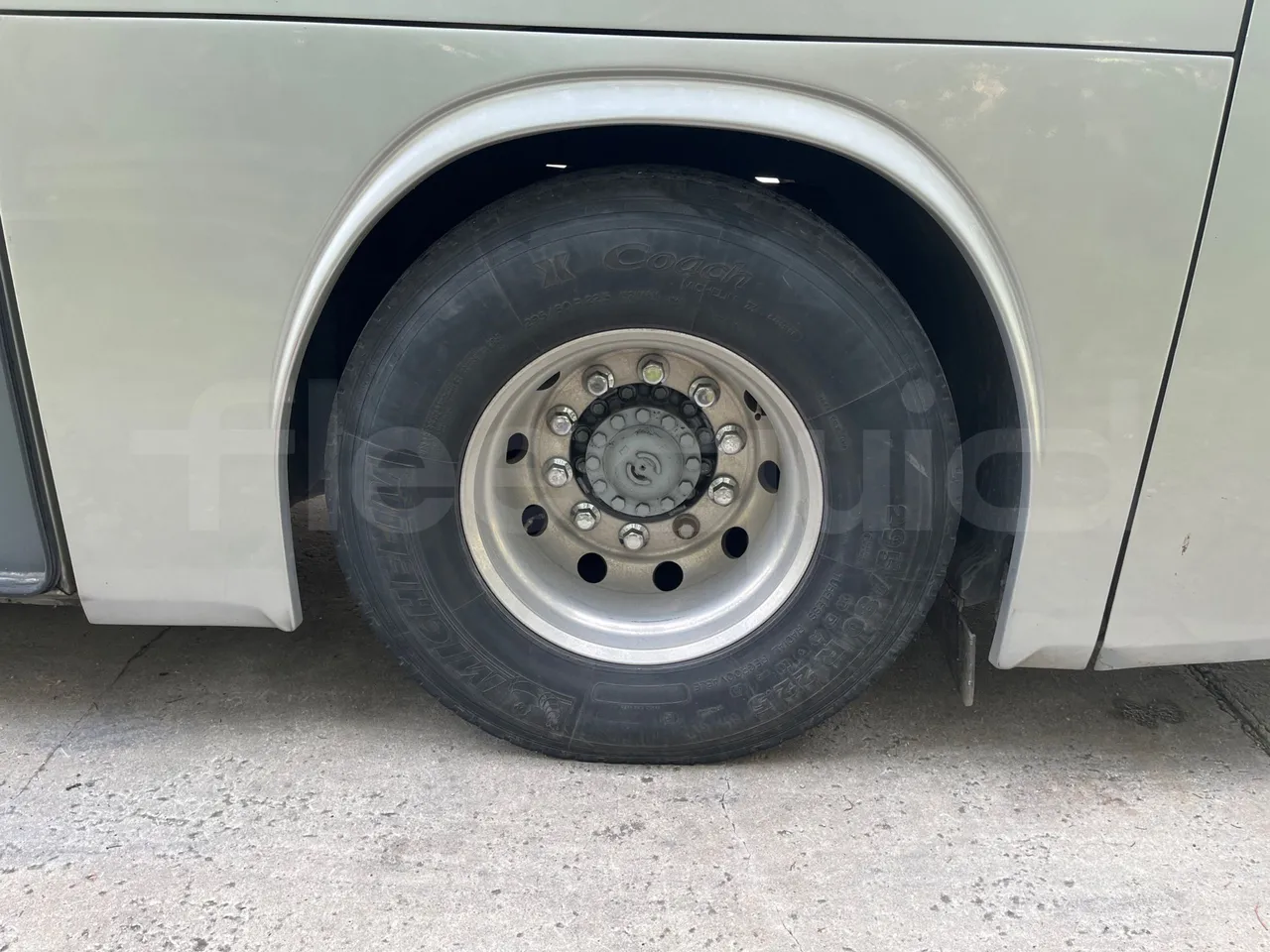 Irisbus 397E.12 397E.12 - Euro5 - 331kW -  12.410mt - tread condition front tires right