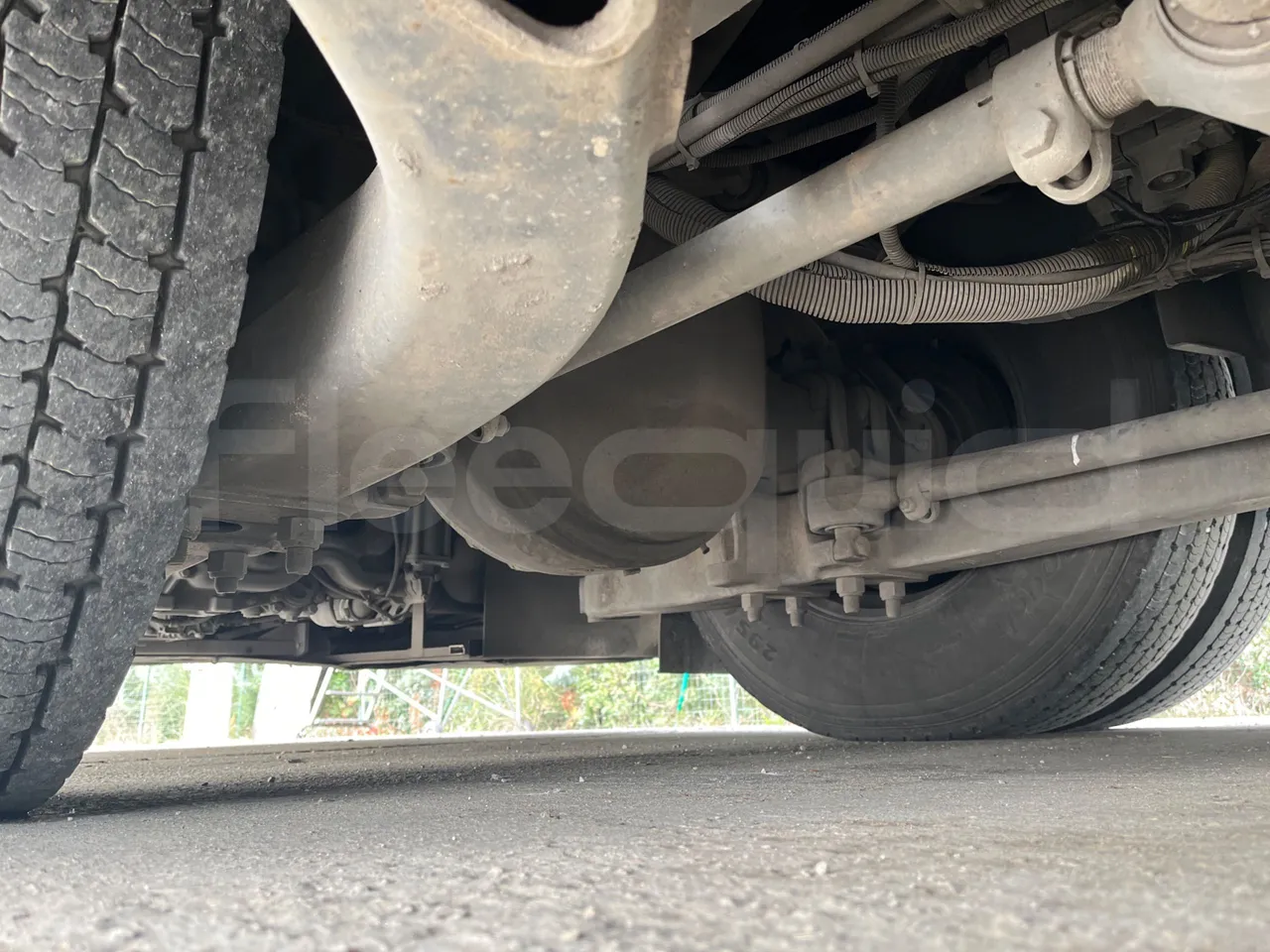 Irisbus 397E.12 397E.12 - Euro5 - 331kW -  12.410mt - axel 3 leaf spring left