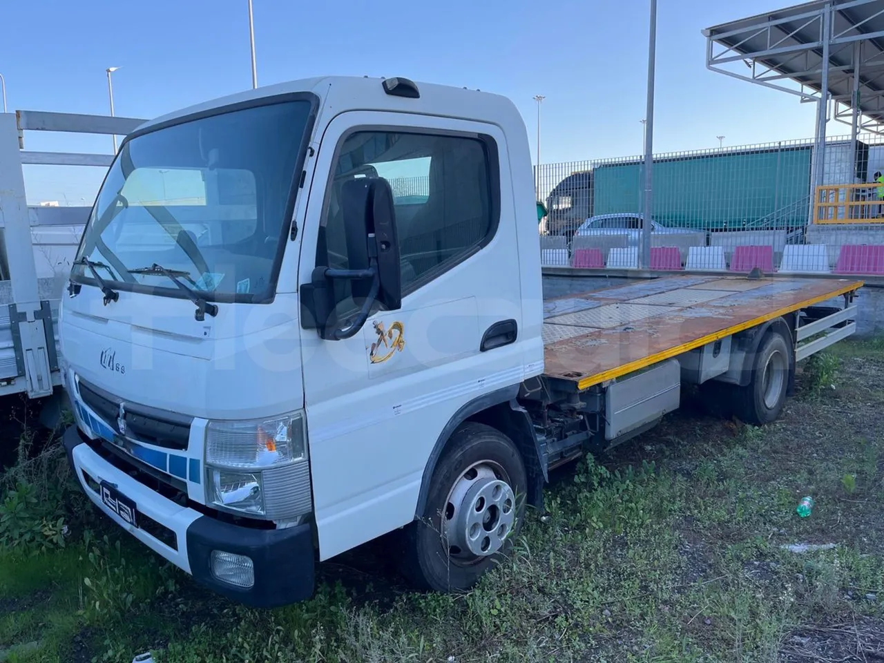 MITSUBISHI FUSO FE4P10TF1N - Euro6 - 110kW -  7.060mt - 3/4 front left