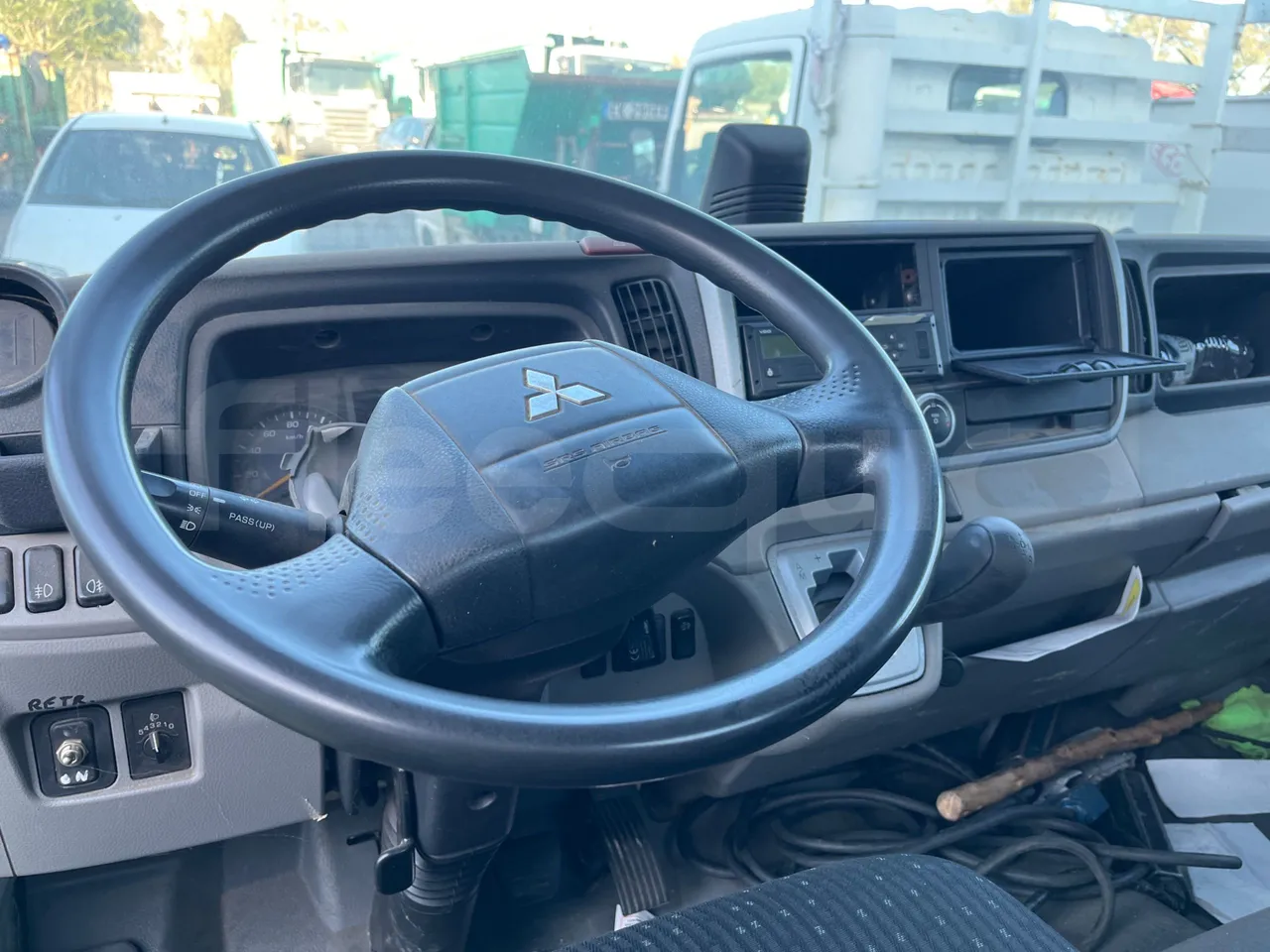 MITSUBISHI FUSO FE4P10TF1N - Euro6 - 110kW -  7.060mt - steering wheel photo