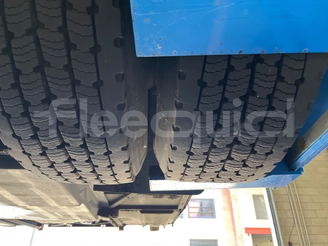 Mercedes-Benz Integro 0550-EUR3-220kW-12m - rear left tire photo