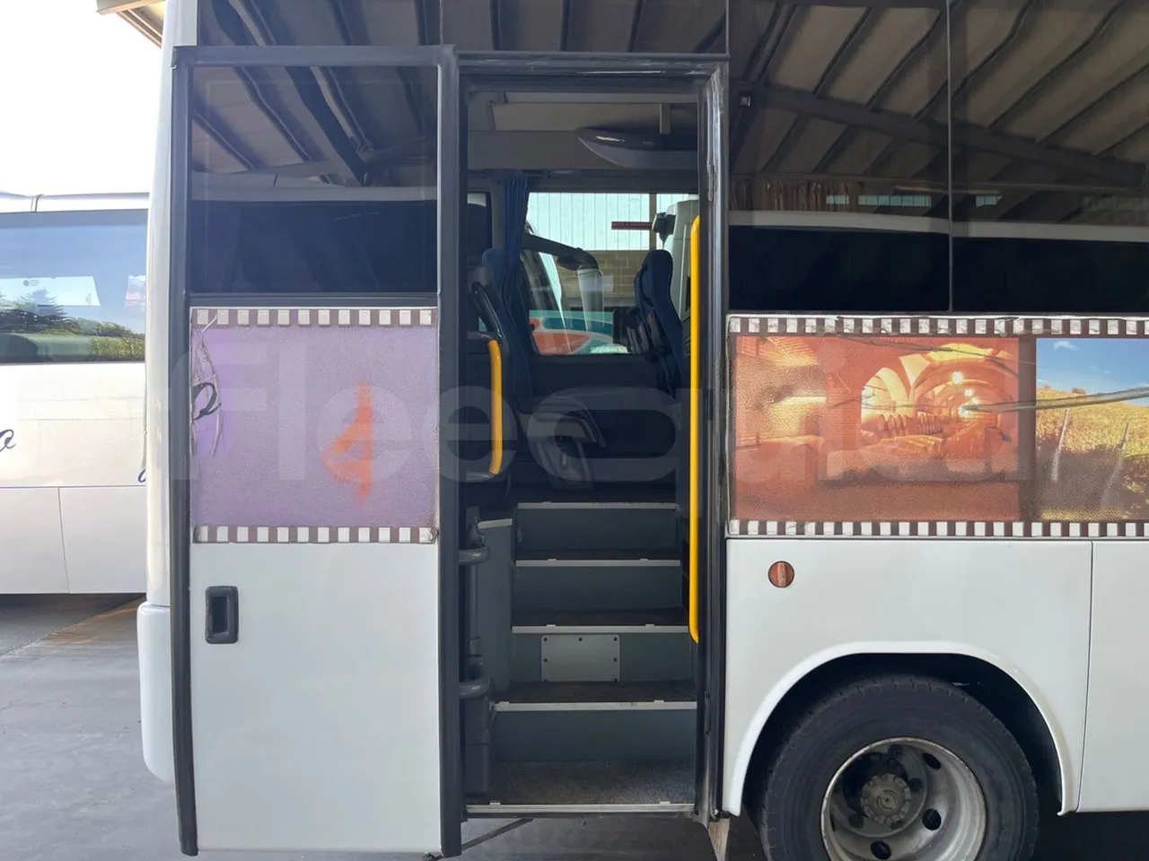 Otokar Navigo F185X31 - EUR4 - 130.45kW - 7.721m - front door 3 open (mandatory for bus to scrap)