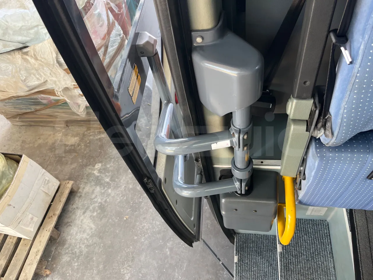Otokar Navigo F185X31 - EUR4 - 130.45kW - 7.721m - door mechanism photo