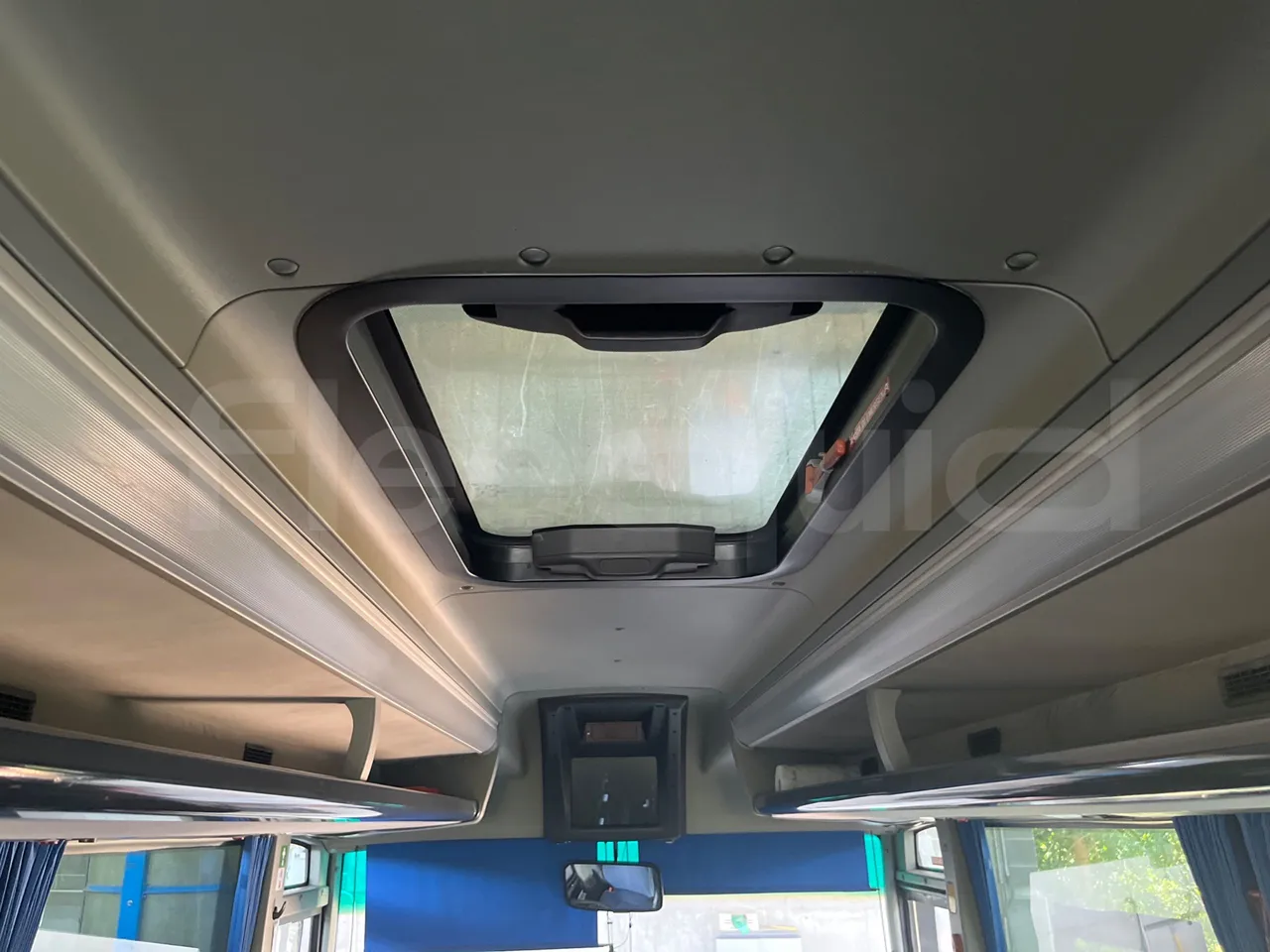 Otokar Navigo F185X31 - EUR4 - 130.45kW - 7.721m - roof hatch 1
