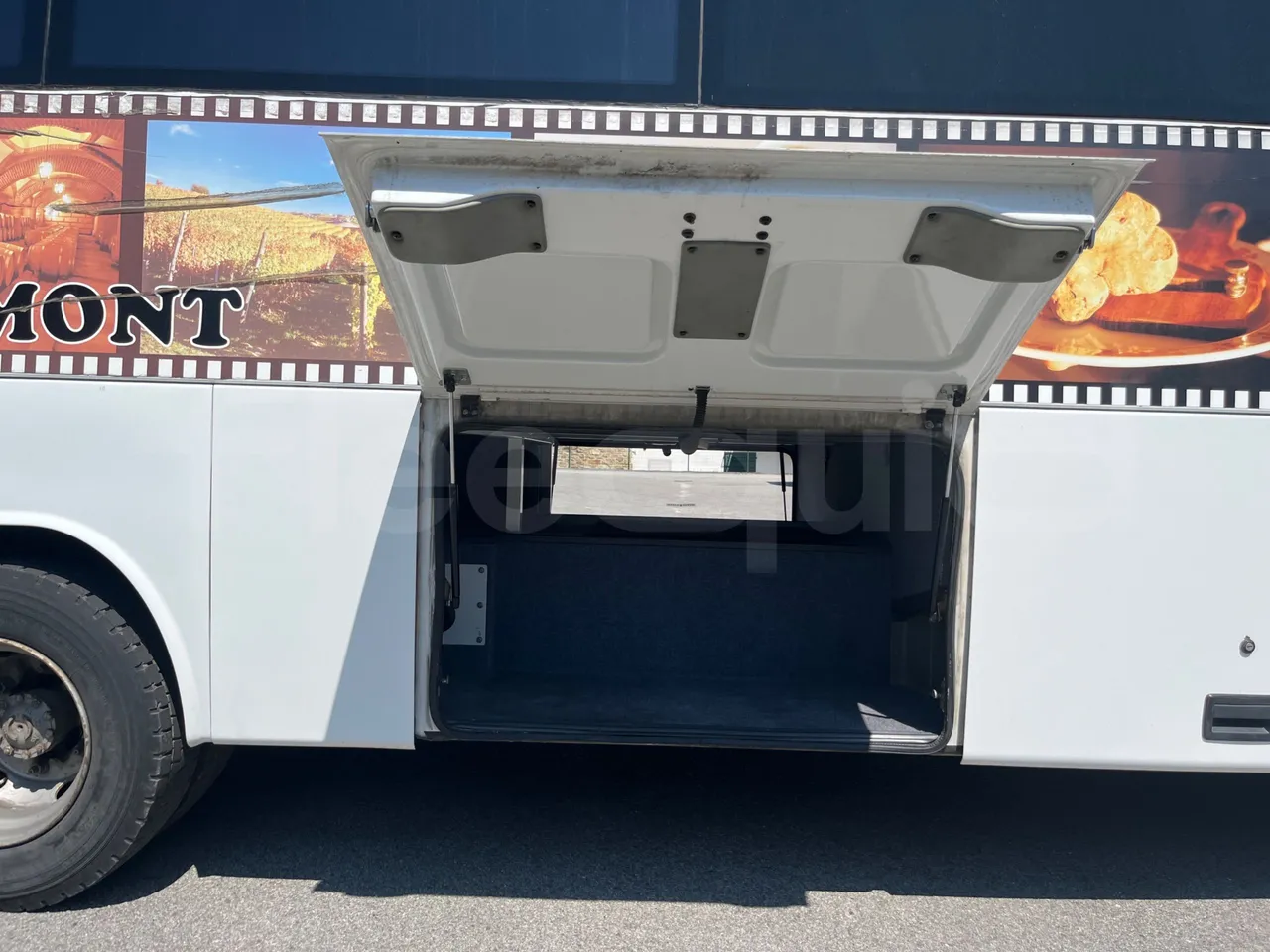 Otokar Navigo F185X31 - EUR4 - 130.45kW - 7.721m - luggage rack photo