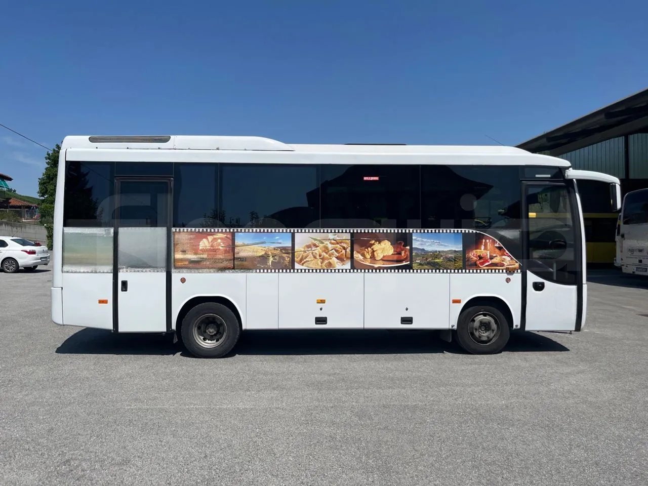 Otokar Navigo F185X31 - EUR4 - 130.45kW - 7.721m - right side doors closed