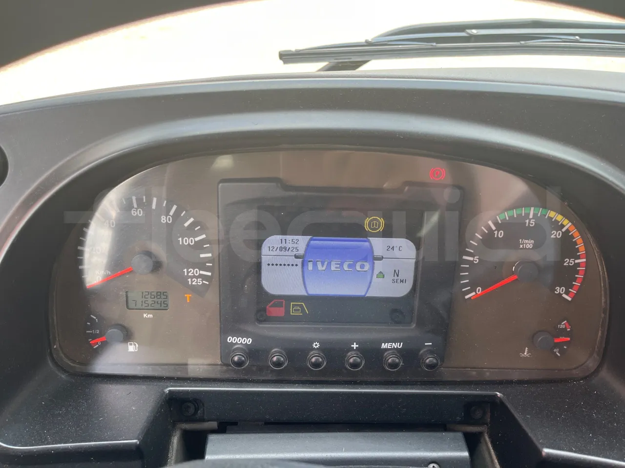 Iveco Magelys SFR2XX - Euro6 - 12,83m - 294kw - dashboard lights on