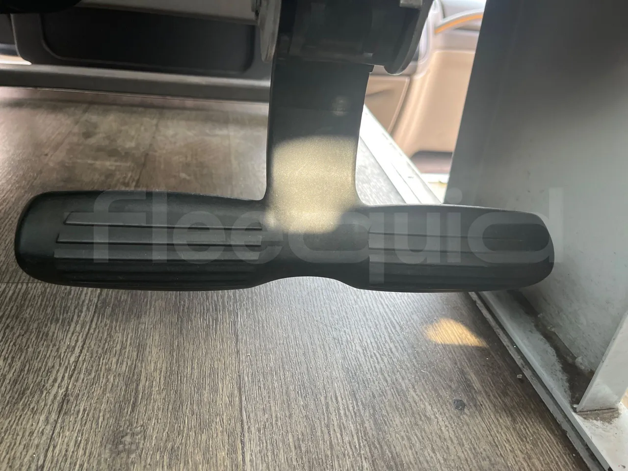 Iveco Magelys SFR2XX - Euro6 - 12,83m - 294kw - footrest detail photo