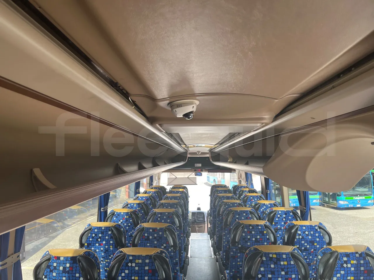 Iveco Magelys SFR2XX - Euro6 - 12,83m - 294kw - overhead compartments photo